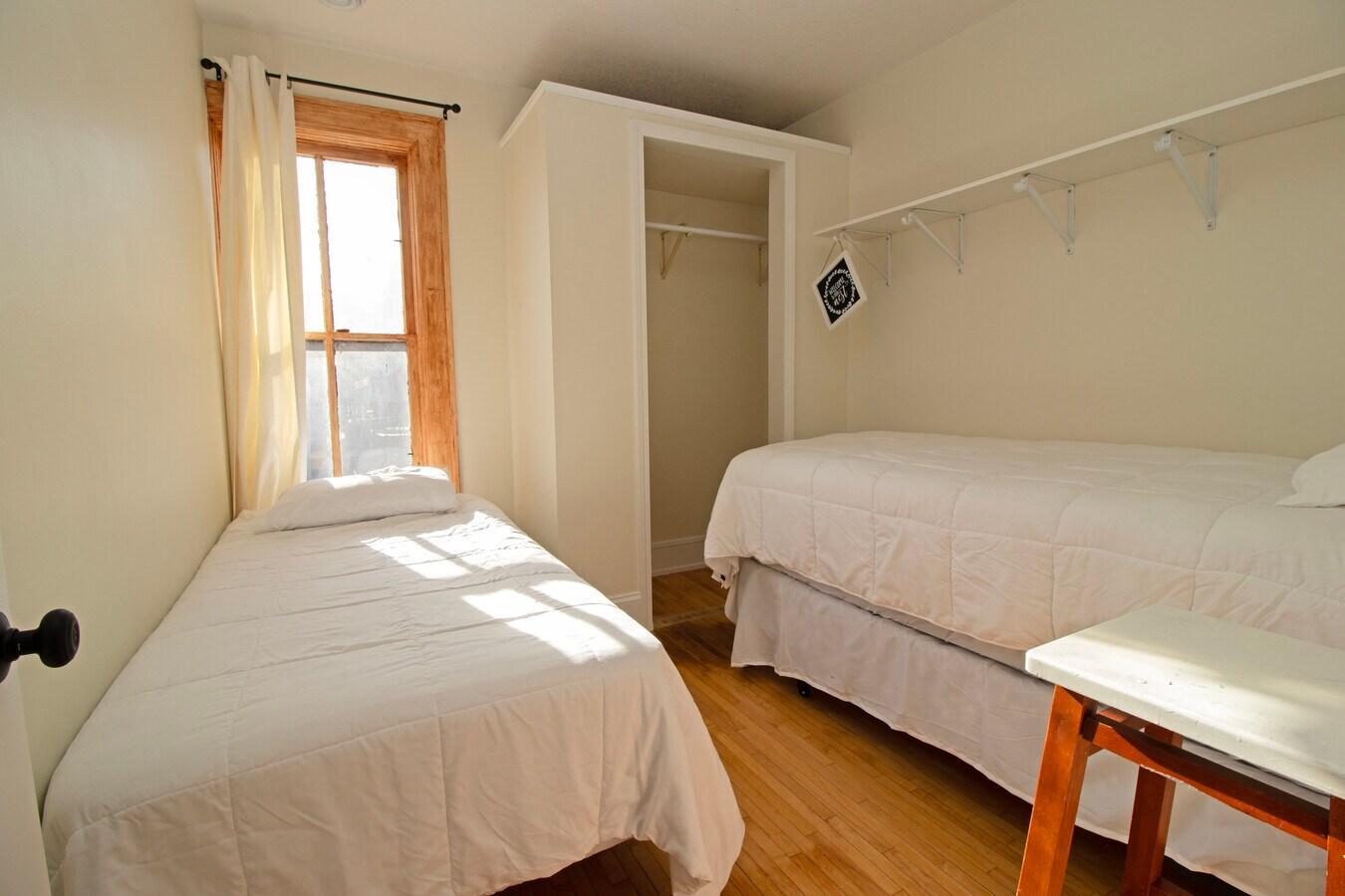 1211  5th Street NE, Minneapolis, MN