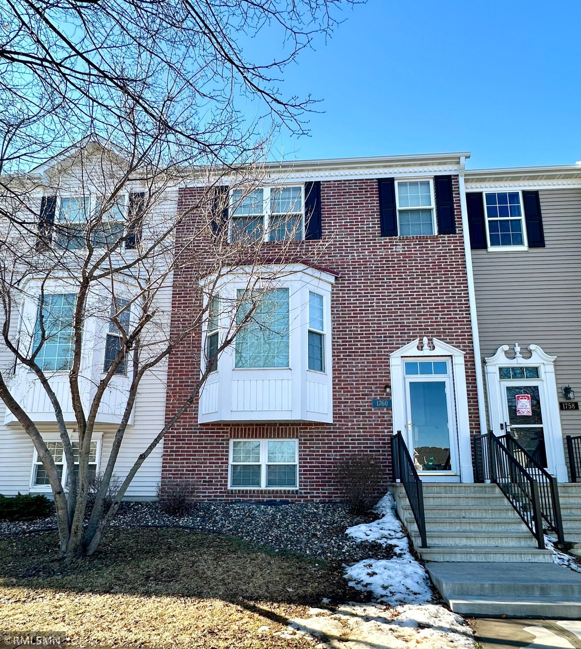 1760  Riverside Drive, Shakopee, MN