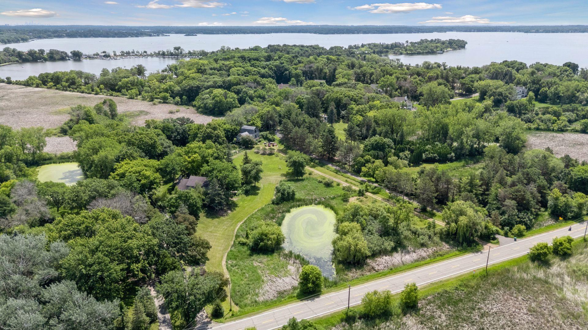 940  Brown Road S, Wayzata, MN