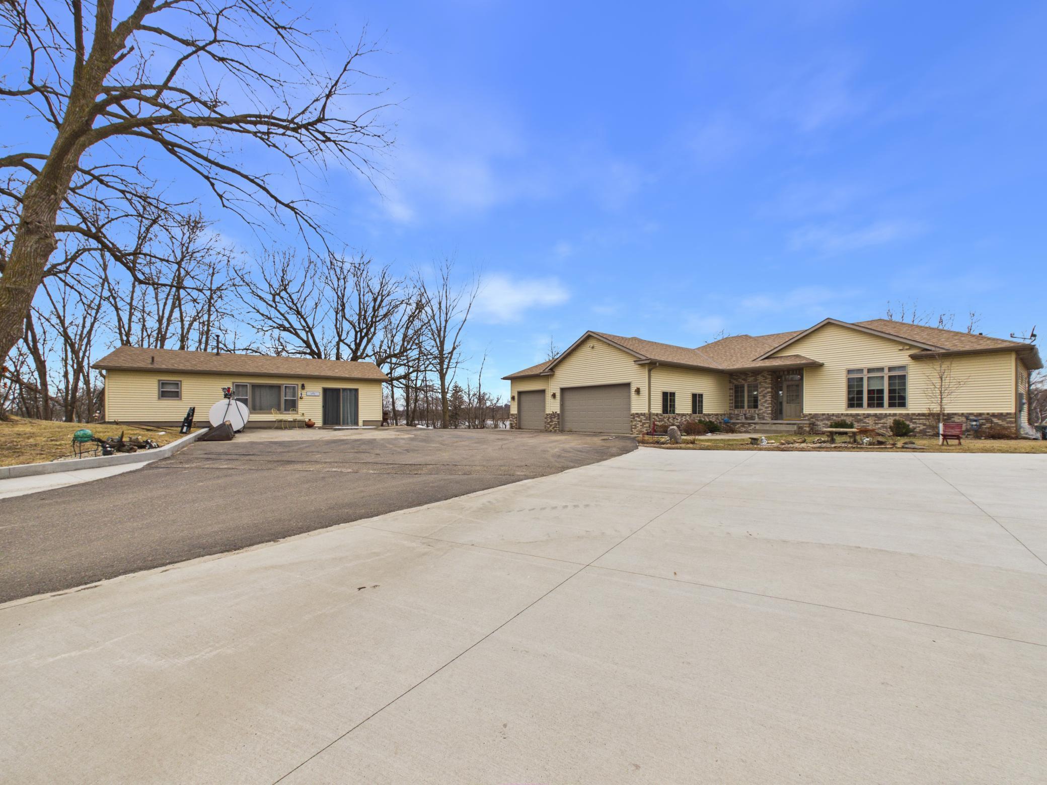 18559  Empire Trail, Burtrum, MN