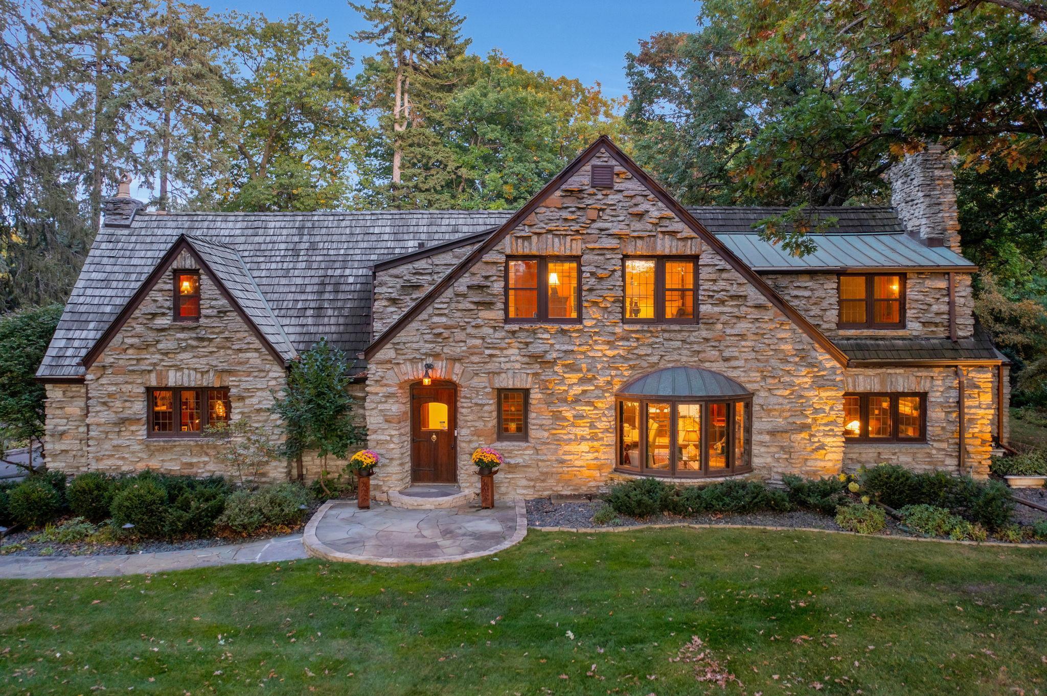 5117  Schaefer Road, Edina, MN