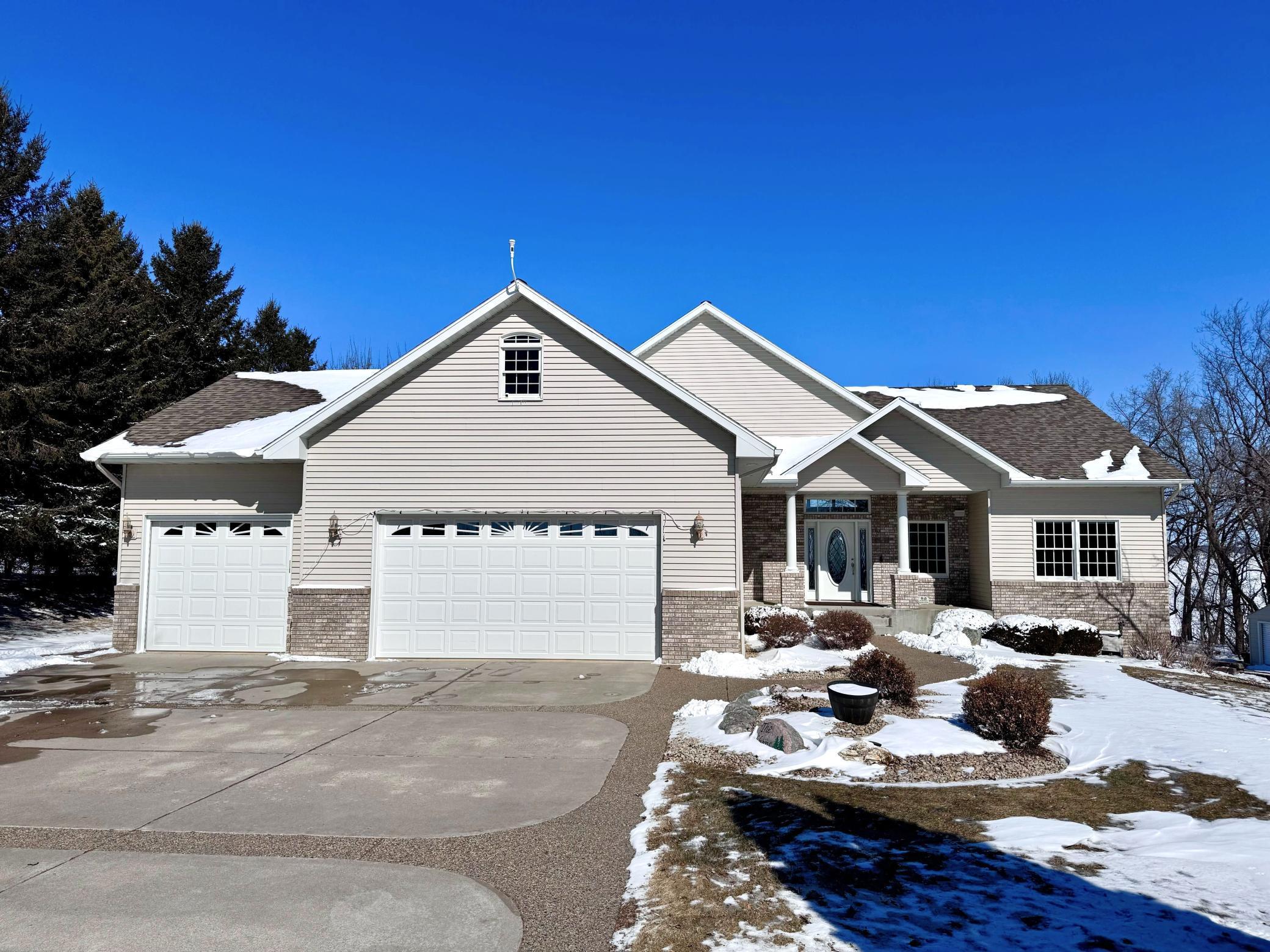 521 E Summit Street, Battle Lake, MN