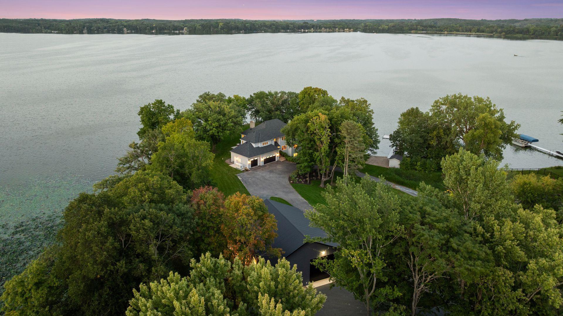 5112 S Lakeshore Drive, Independence, MN