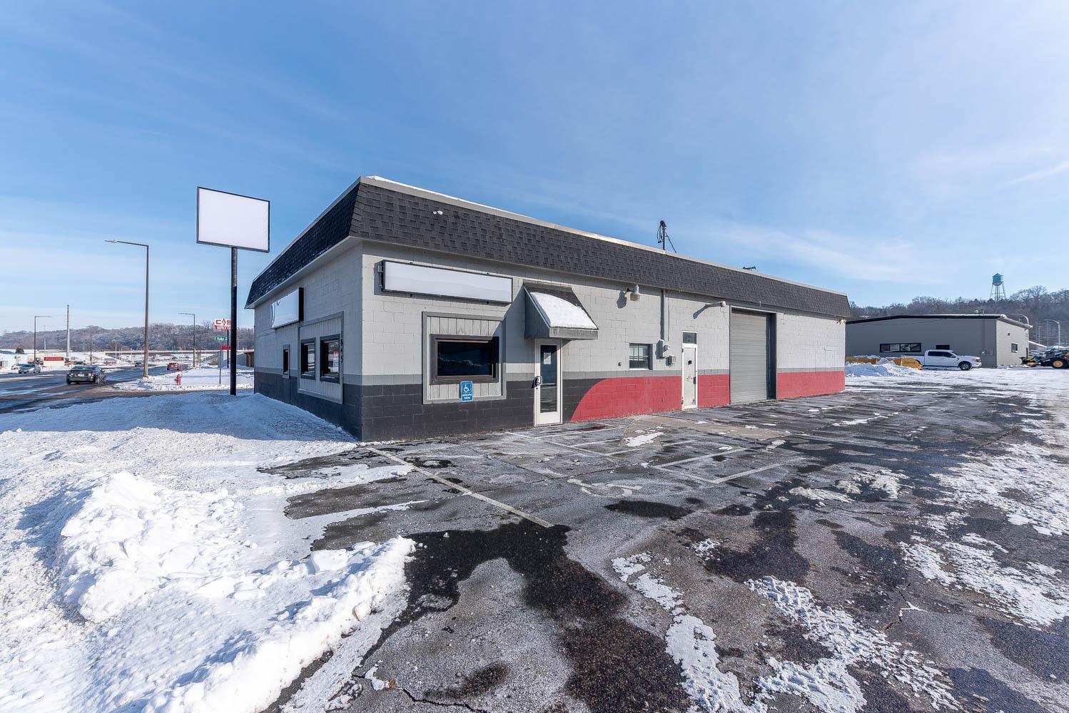 1845 N Riverfront Drive, Mankato, MN