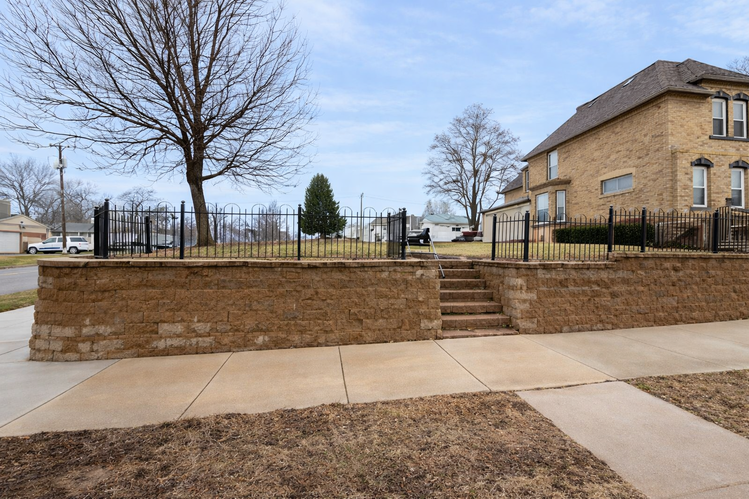 201  Boulevard Avenue NE, Montgomery, MN