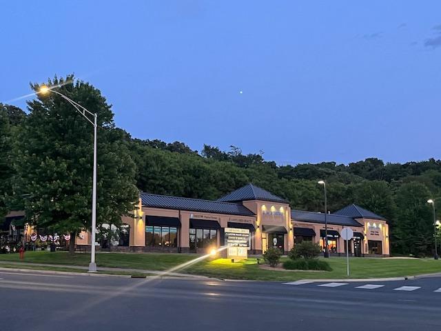 1600  Maxwell Drive, Hudson, WI