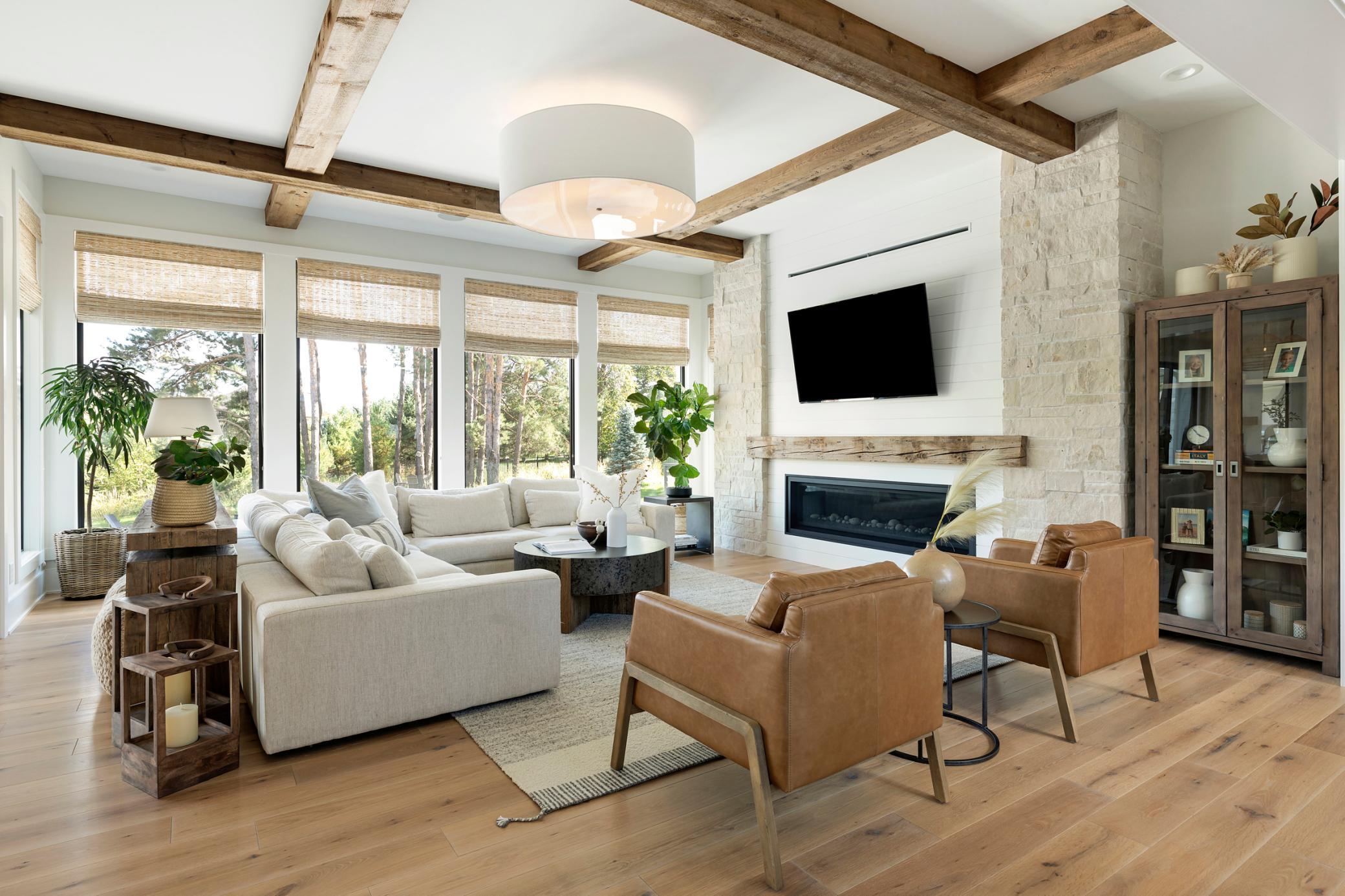 601  Fox Hill Drive, Chanhassen, MN