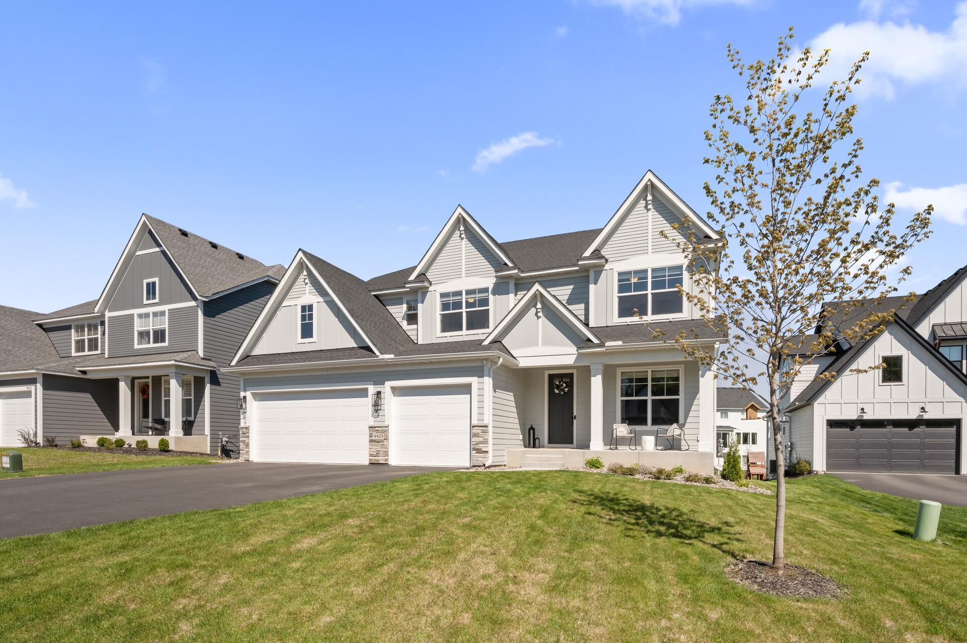 4429  Arbor Drive, Woodbury, MN