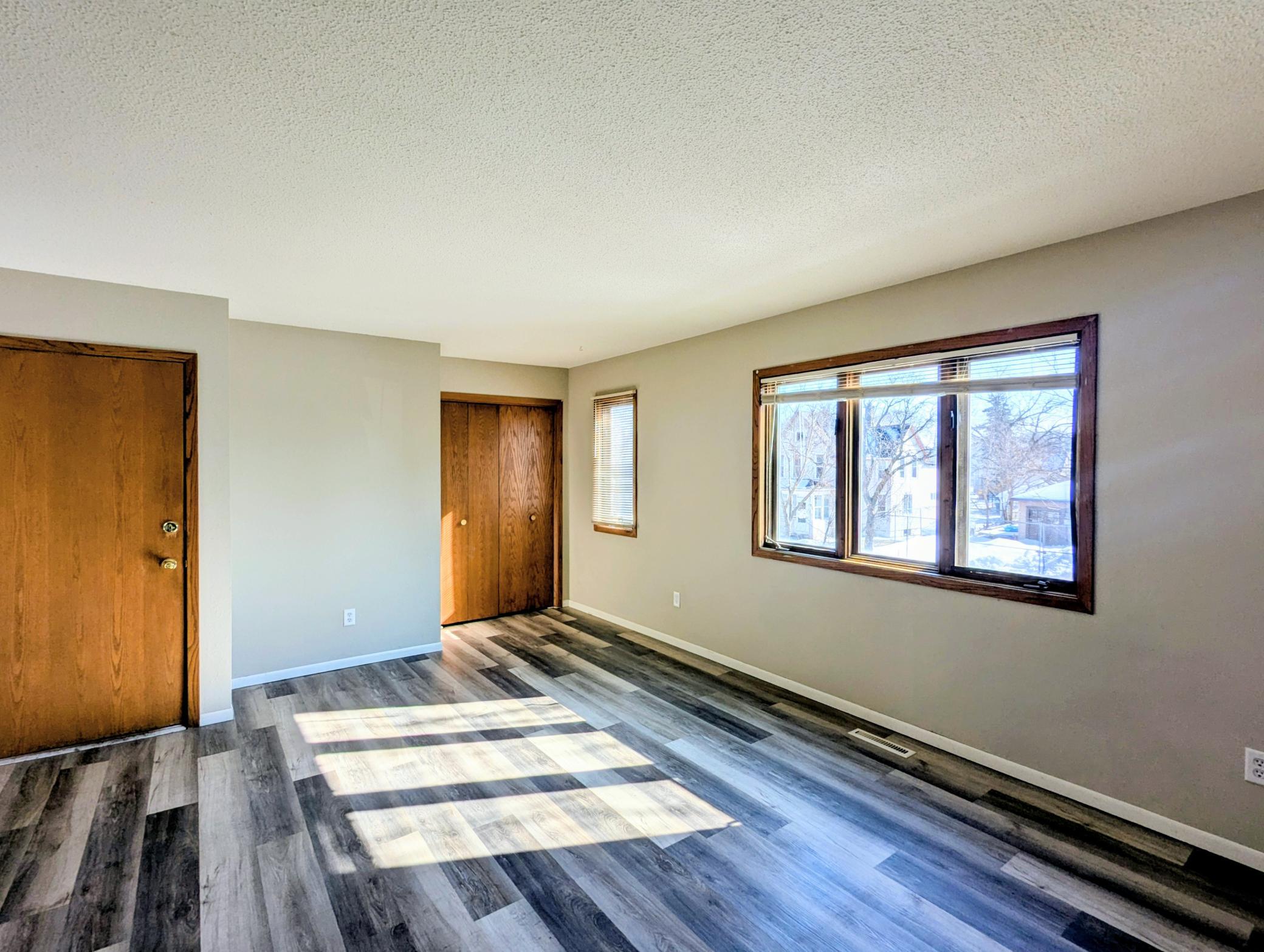 825  Jessamine Avenue E, Saint Paul, MN