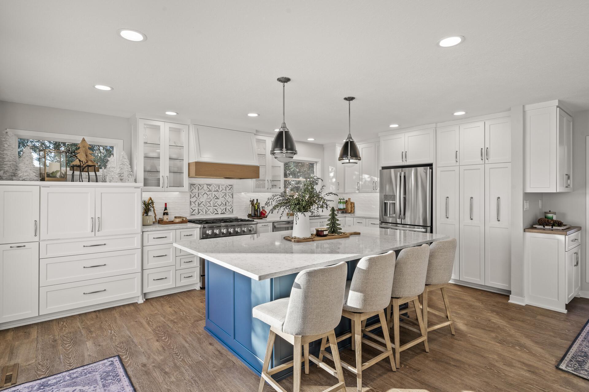 4825  Minneapolis Avenue, Minnetrista, MN