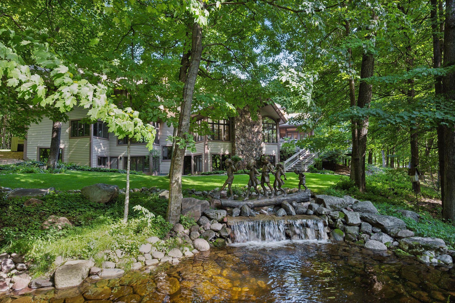 1420  Tamarack Drive, Medina, MN