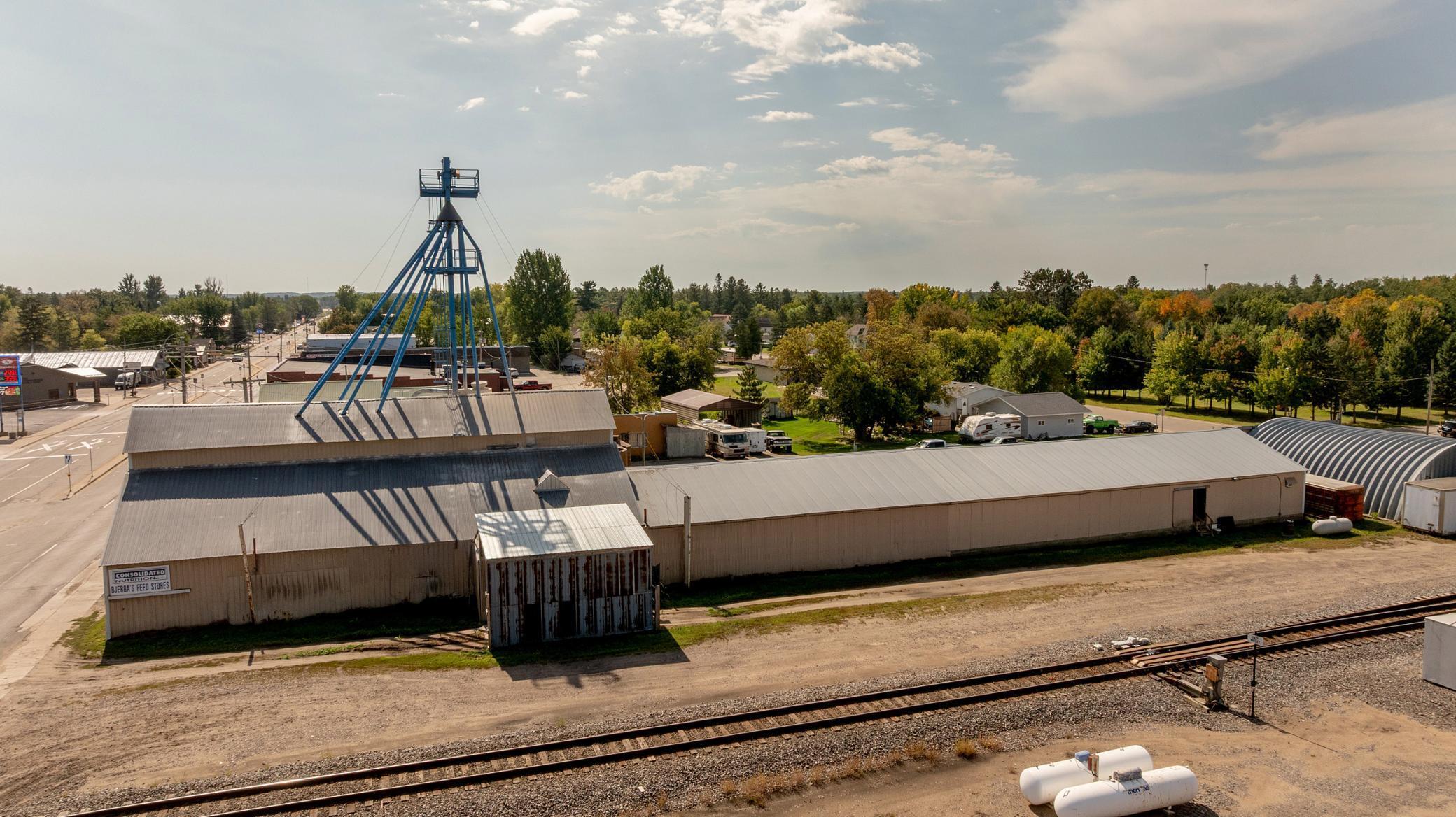 81  Main Street W, Motley, MN