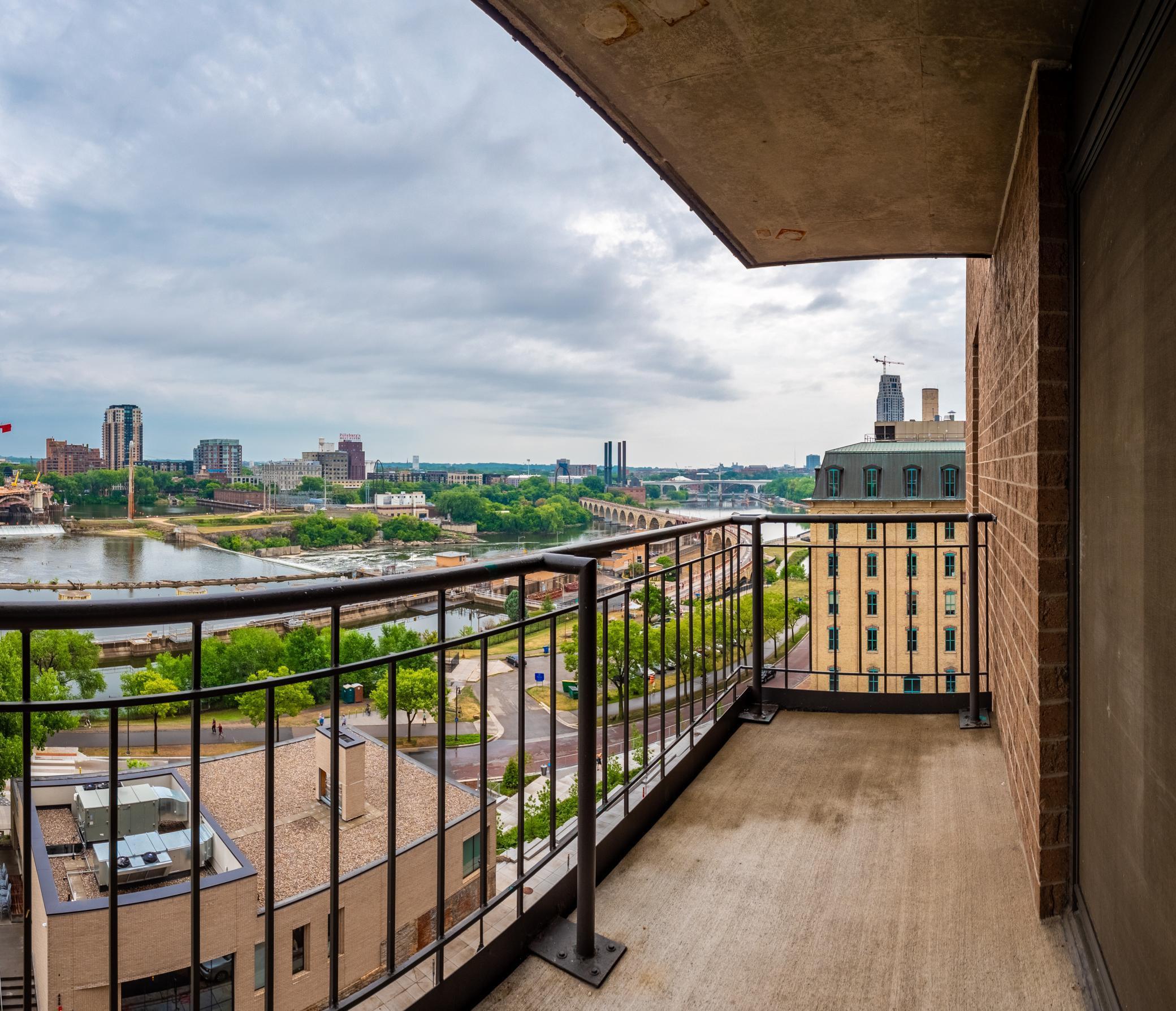 401 S 1st Street, Minneapolis, MN