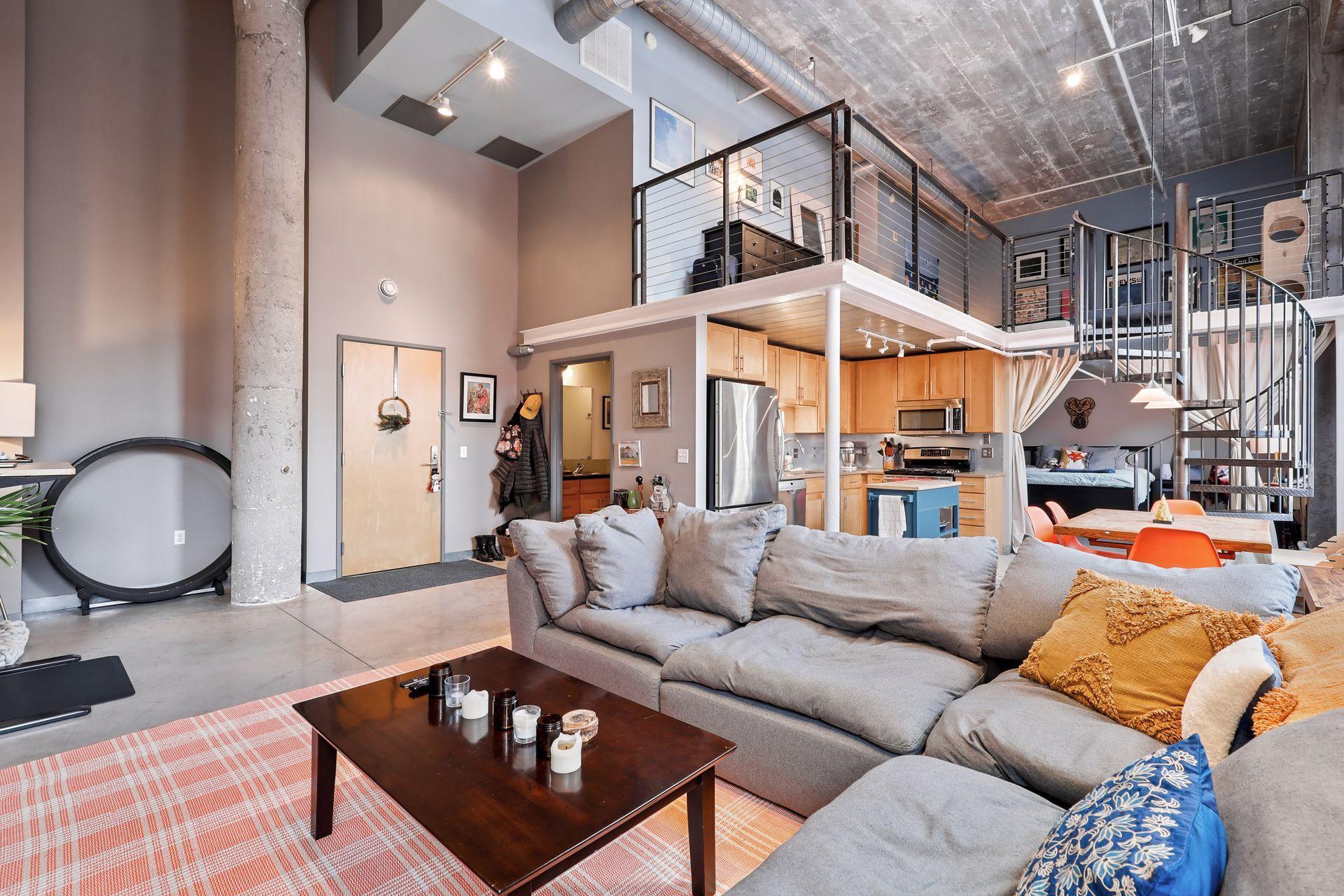 250  Park Avenue S, Minneapolis, MN