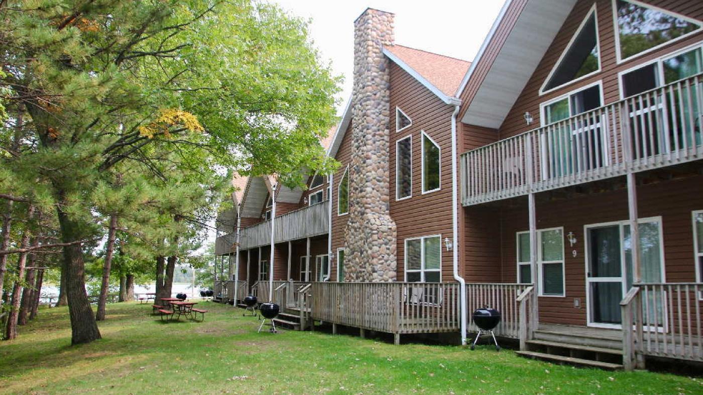 952  River Drive NW, Bena, MN