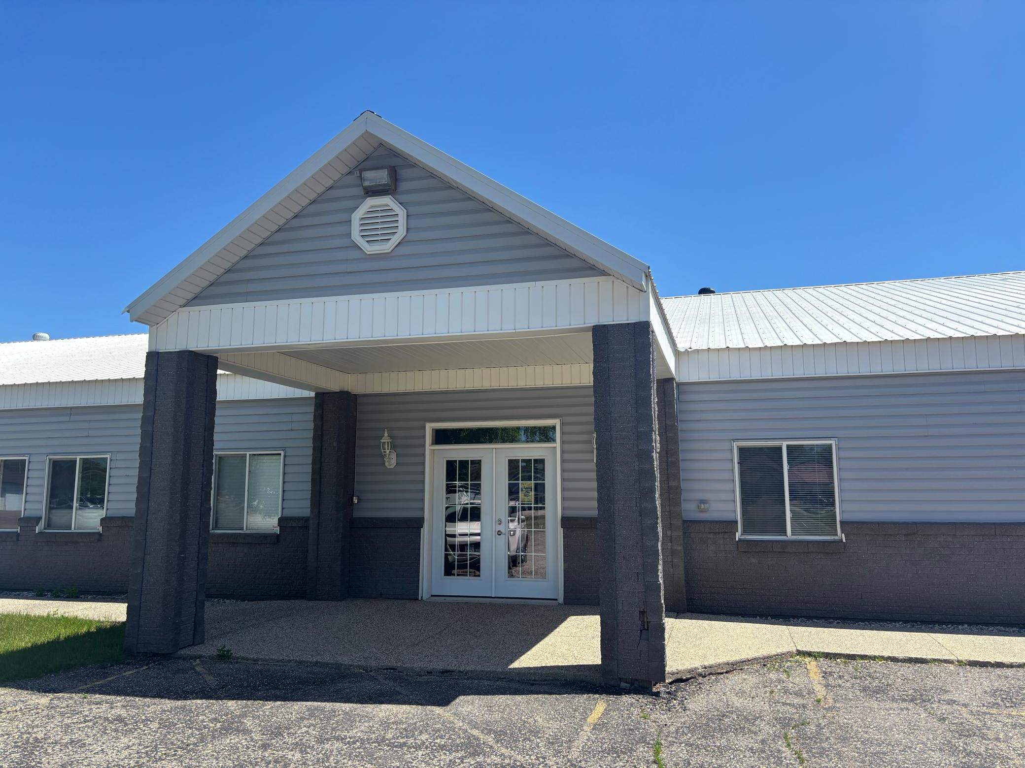 460  Northside Drive NE, Alexandria, MN