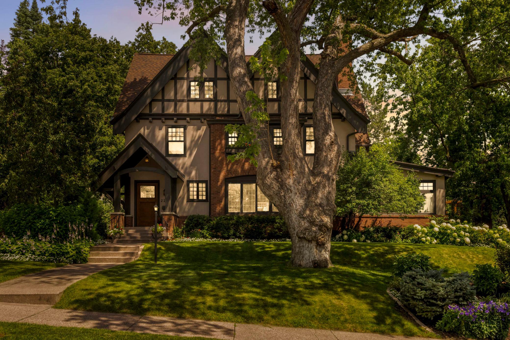 2109  James Avenue S, Minneapolis, MN