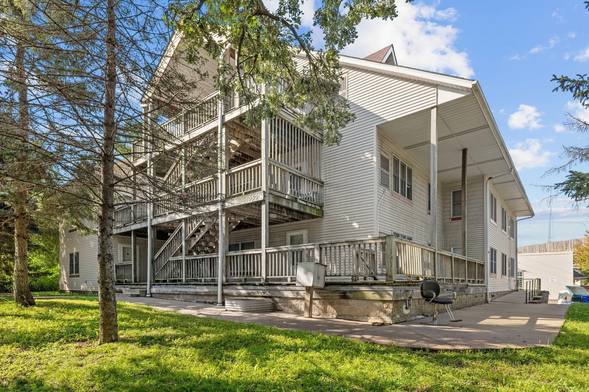 1053  Cromwell Avenue, Saint Paul, MN