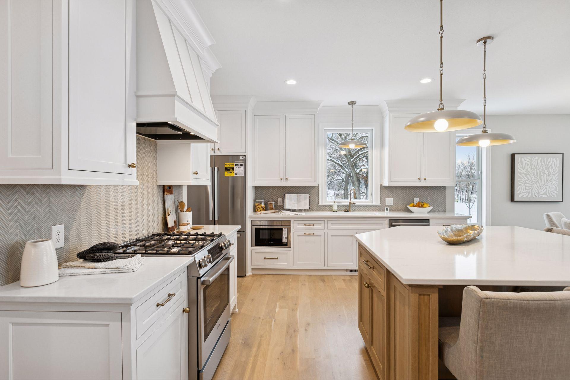 599  Harbor Court, Shoreview, MN