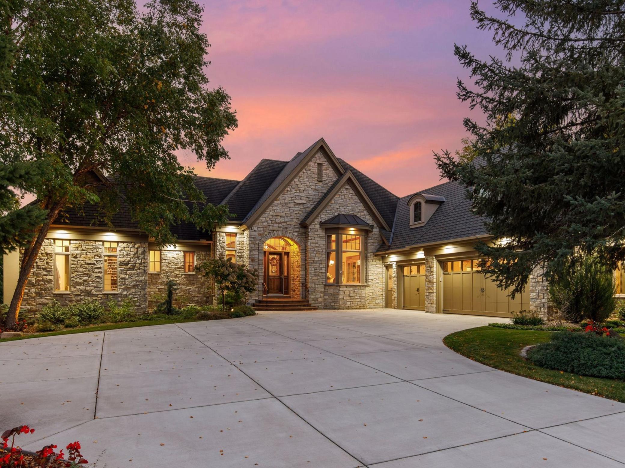 10683  Sonoma Ridge, Eden Prairie, MN