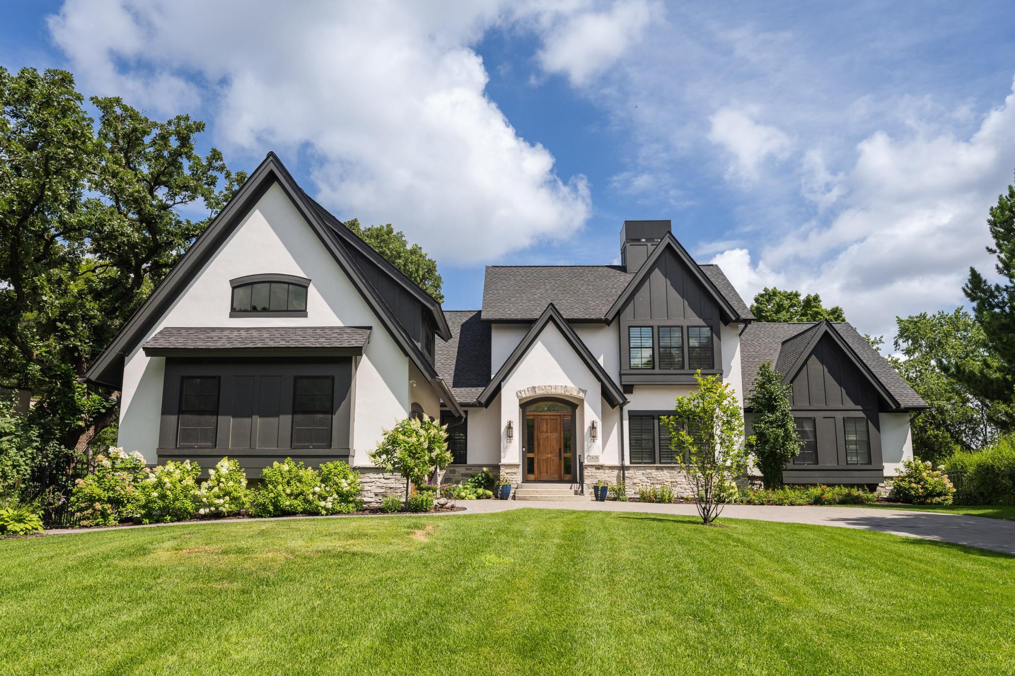 2828  Benton Boulevard, Minneapolis, MN