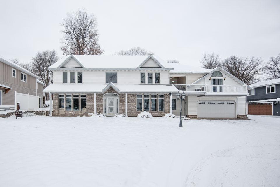 1082 W Lake Drive, Detroit Lakes, MN