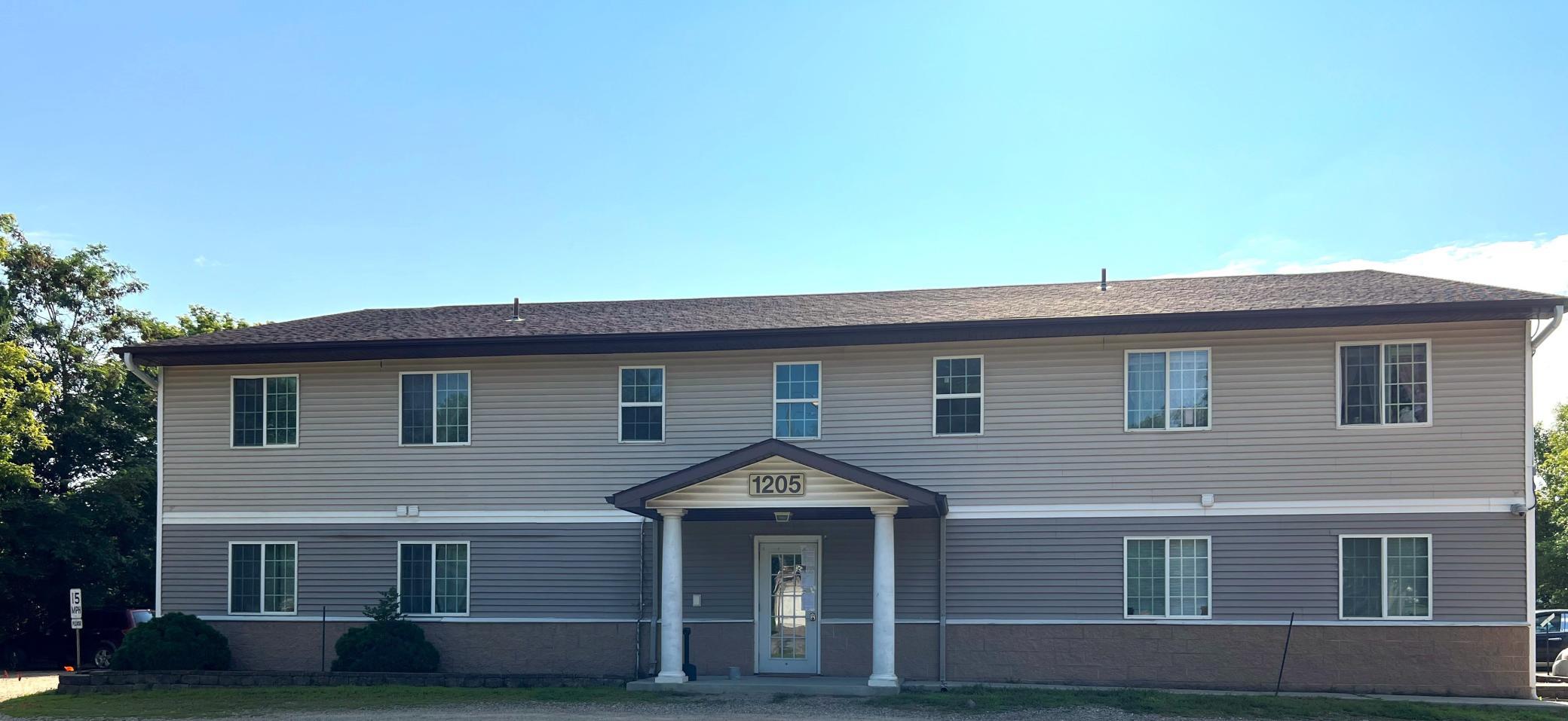 1205 S Sibley Avenue, Litchfield, MN