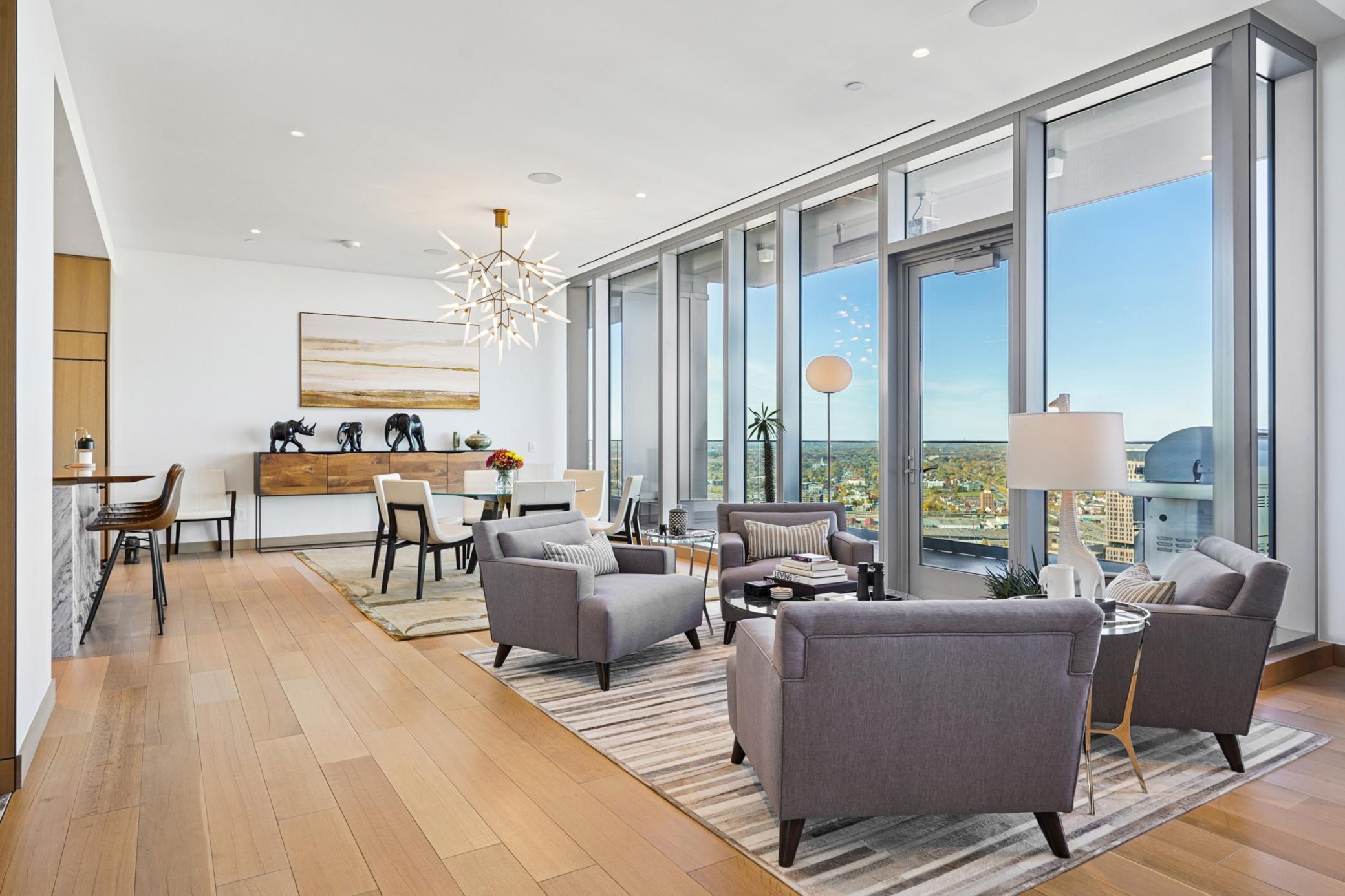 255  Hennepin Ave, Minneapolis, MN