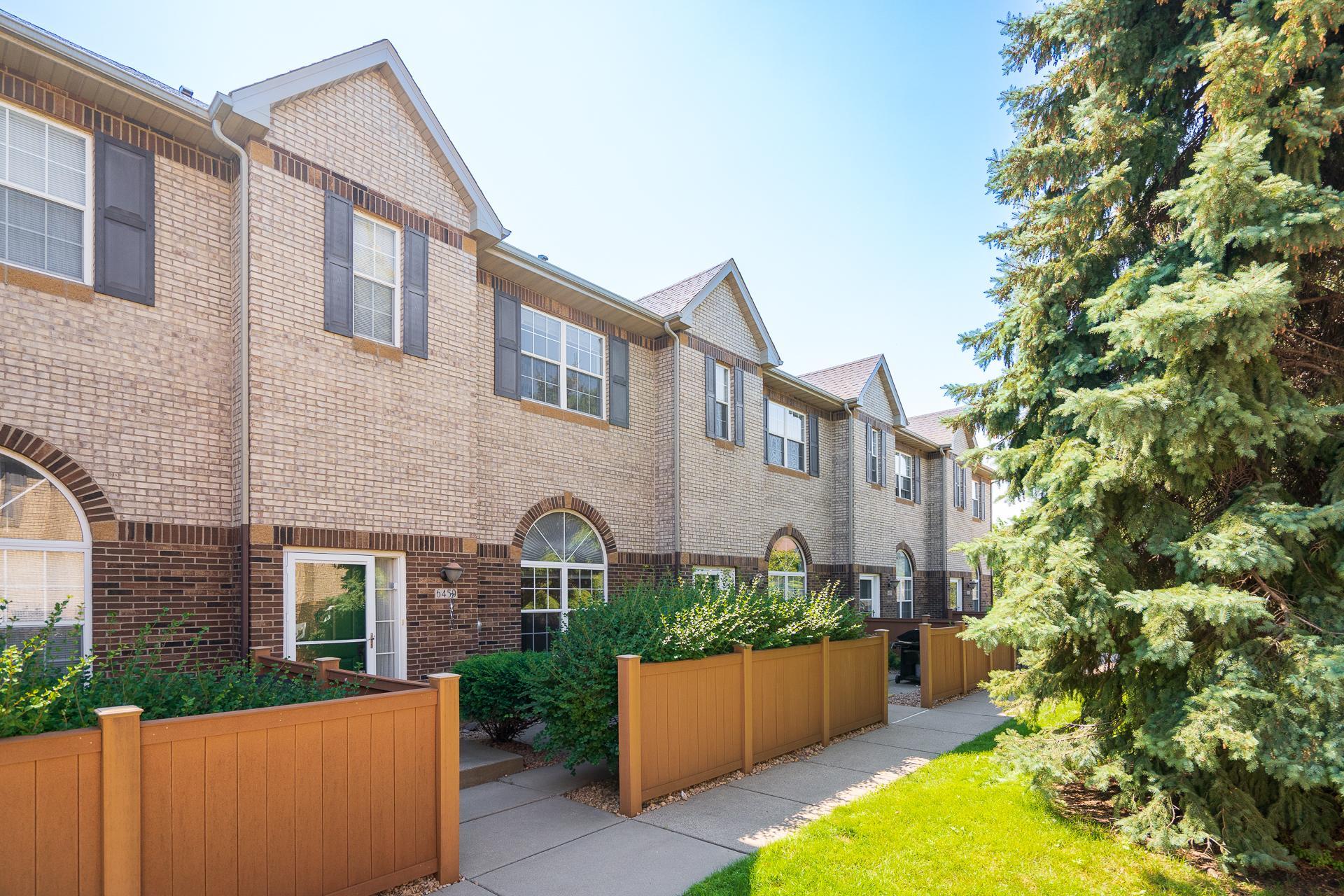 6459  Regency Lane, Eden Prairie, MN