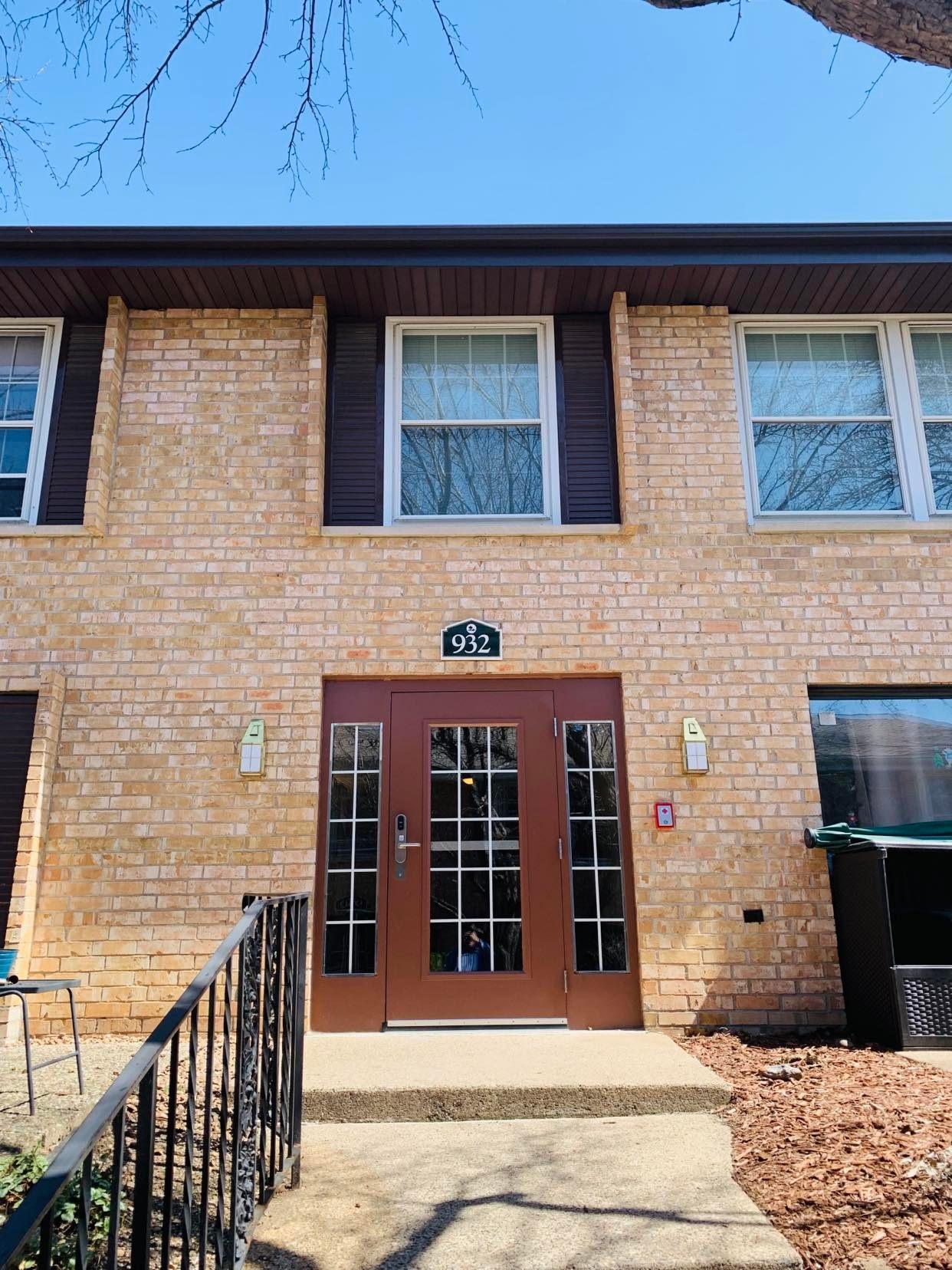 932  Westbrooke Way, Hopkins, MN