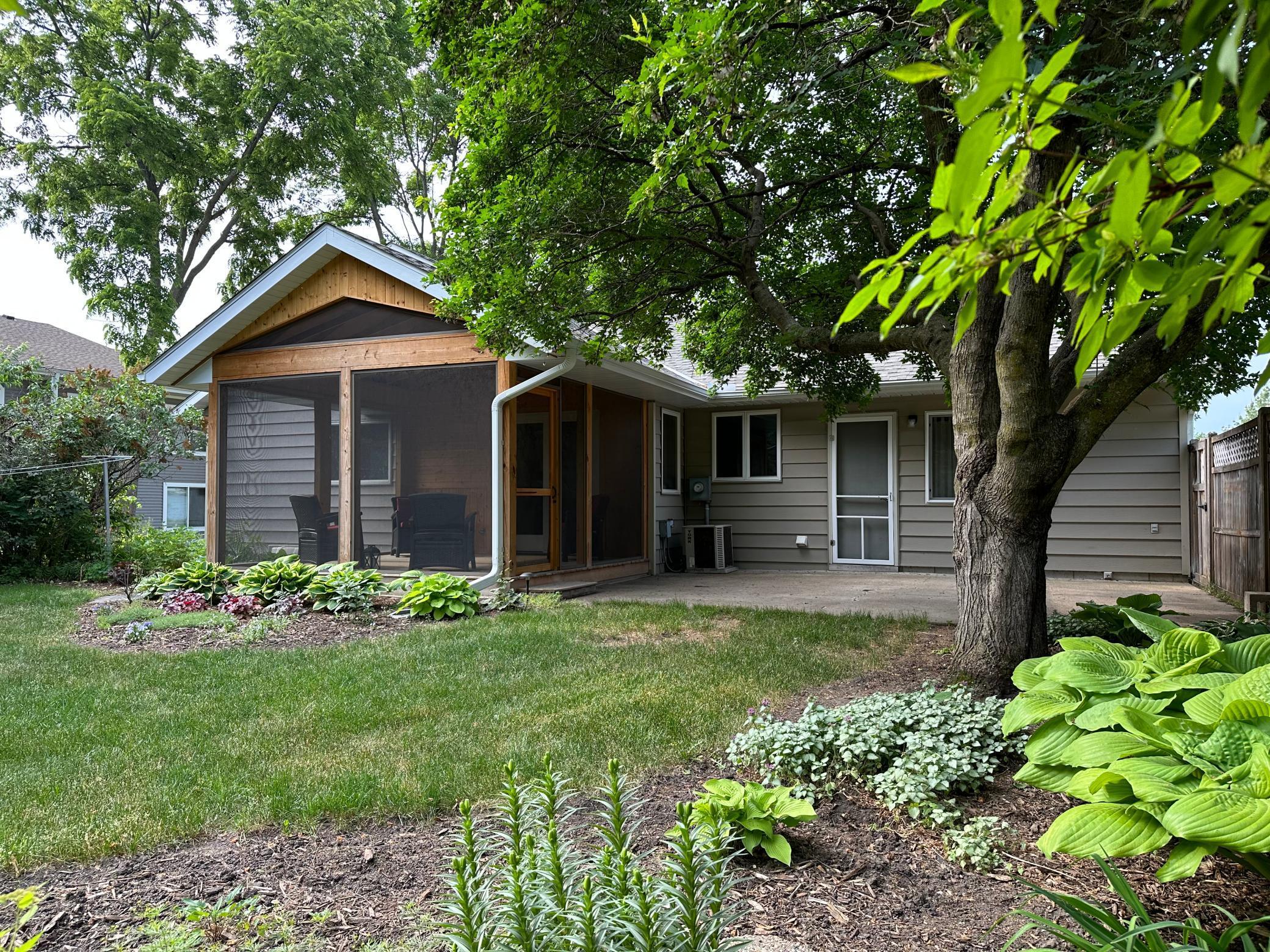 1000  Park Street W, Cannon Falls, MN
