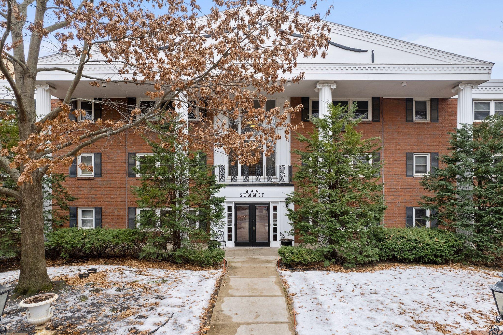 456  Summit Avenue, Saint Paul, MN