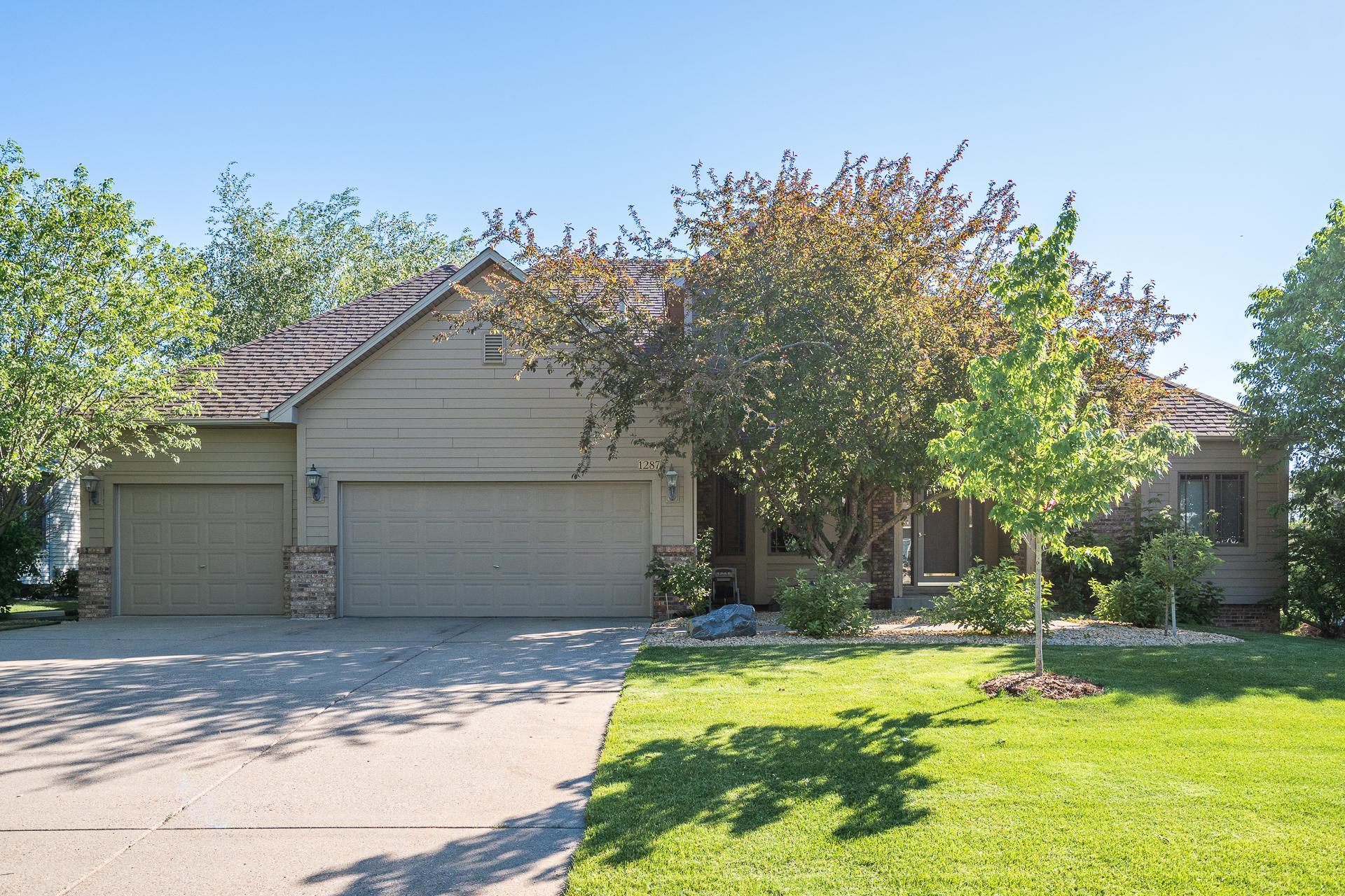 1287  Schooner Way, Woodbury, MN
