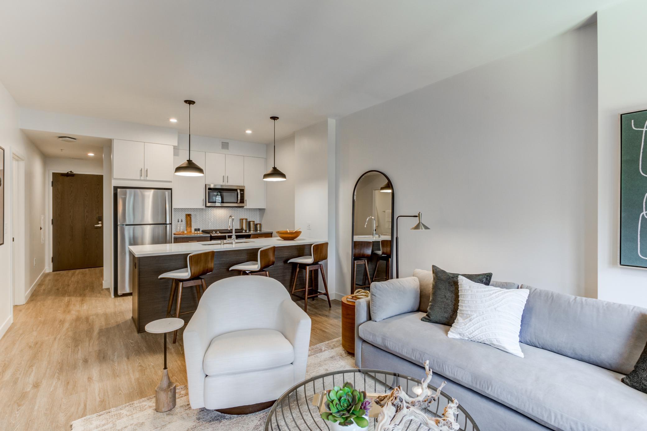 270  Hennepin Avenue, Minneapolis, MN