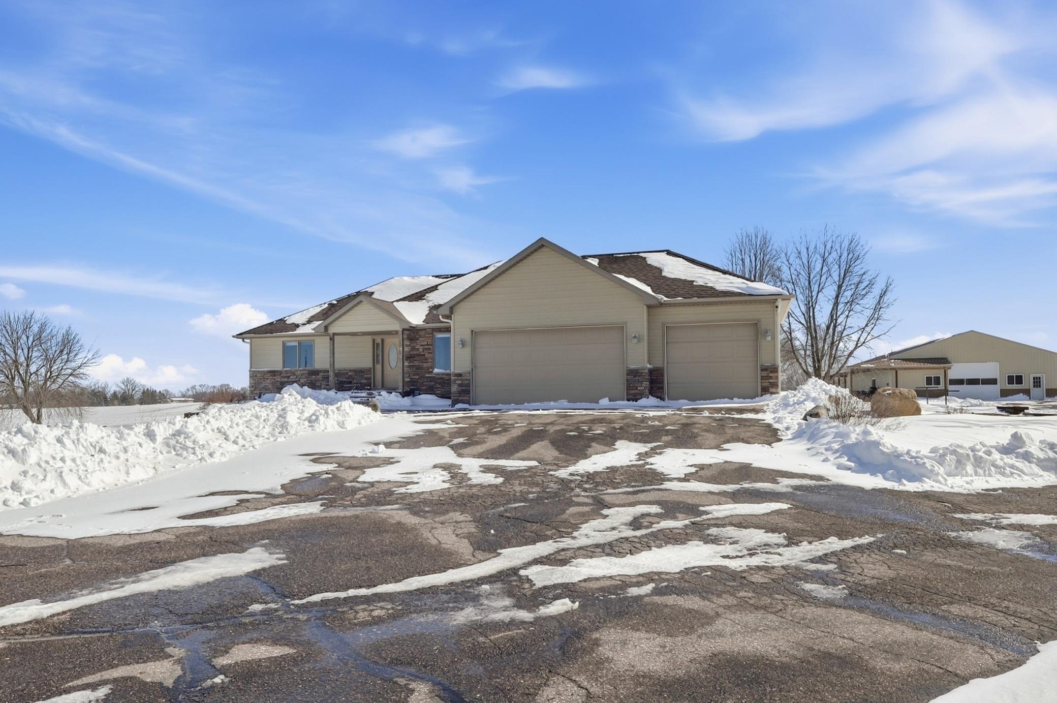 23744  Fairgreen Avenue, Farmington, MN