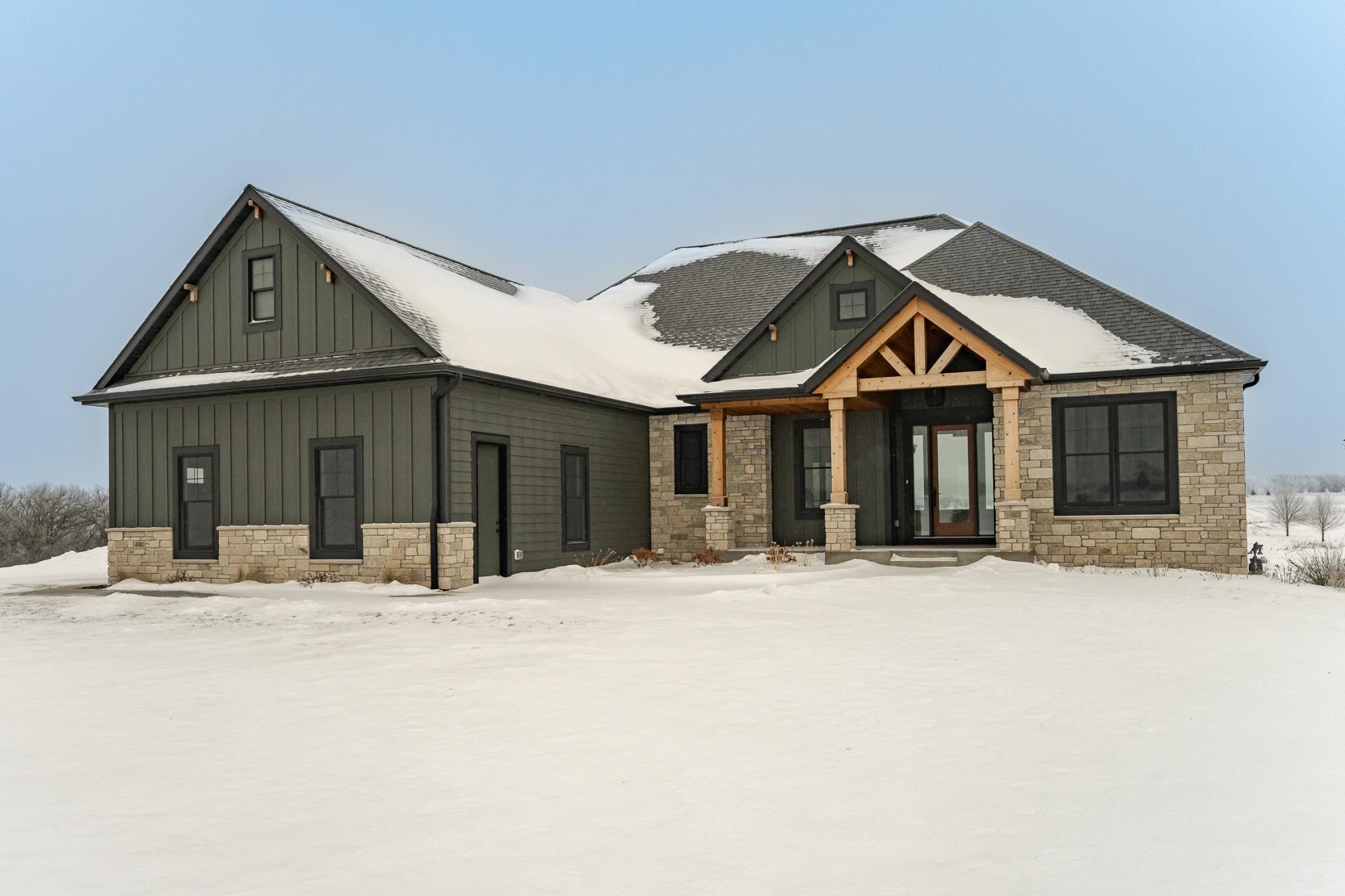 4980  Royal Oaks Circle SW, Rochester, MN