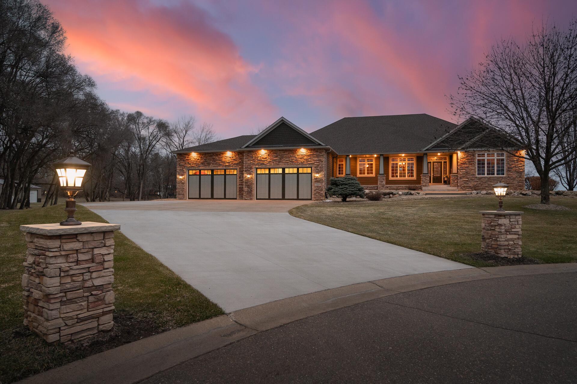 21000  Kerry Street NW, Oak Grove, MN