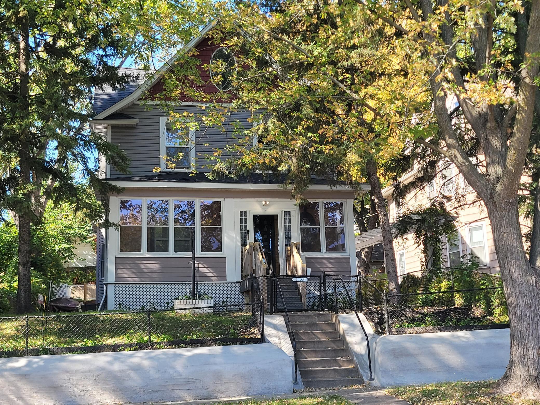 1123  Edgerton Street, Saint Paul, MN