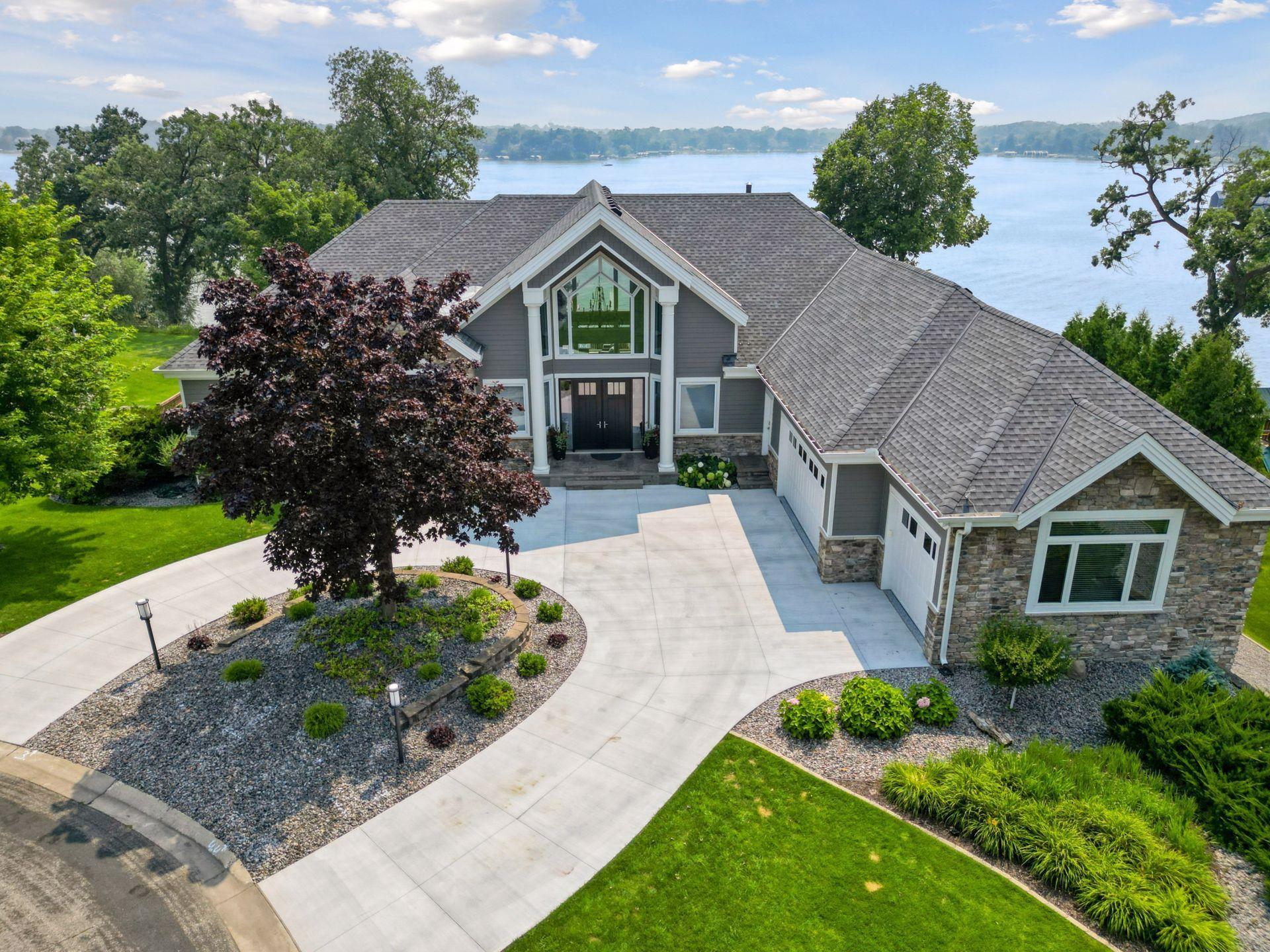 1065  Bayside Lane, Minnetrista, MN