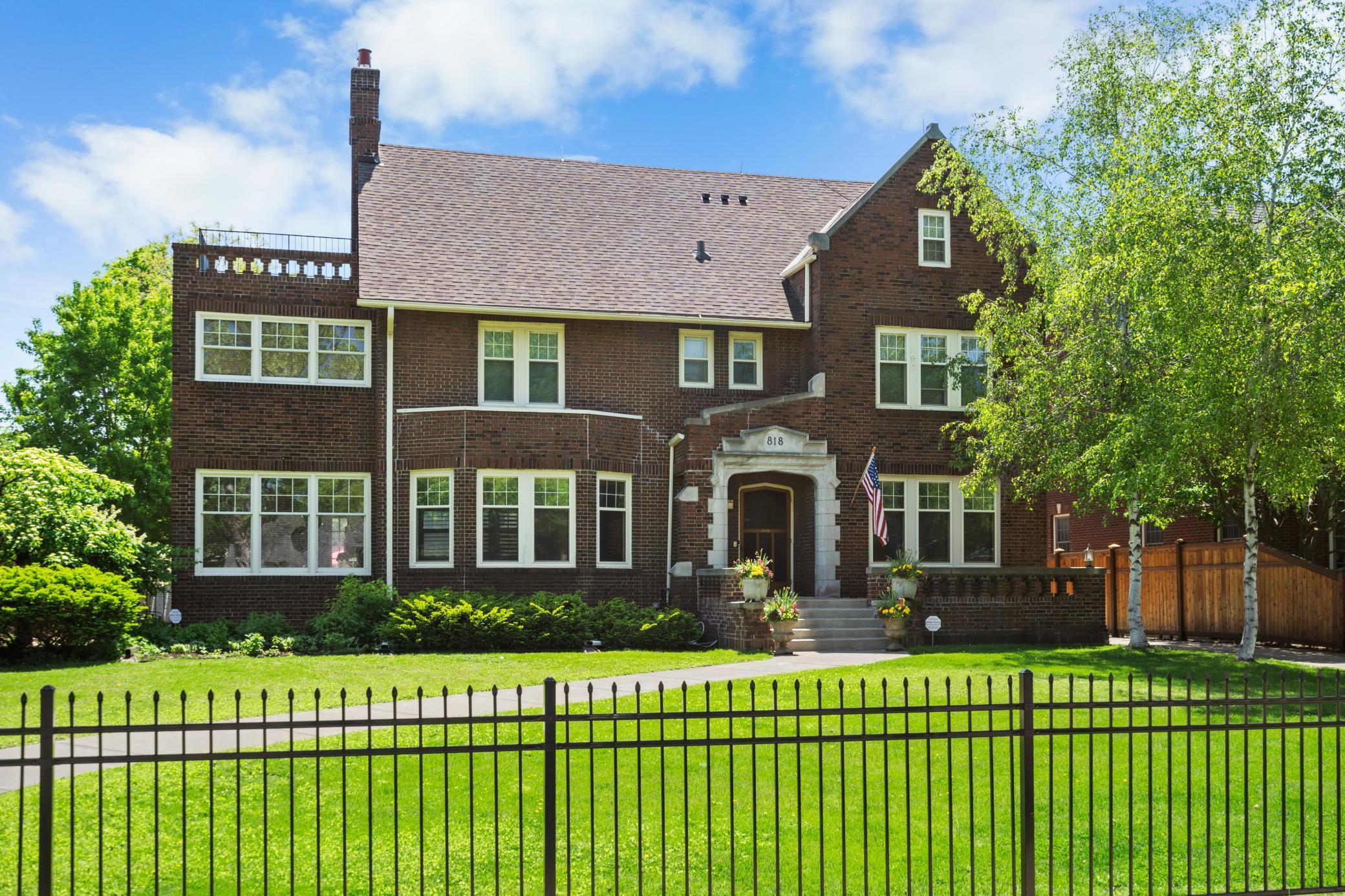 818  Summit Avenue, Saint Paul, MN