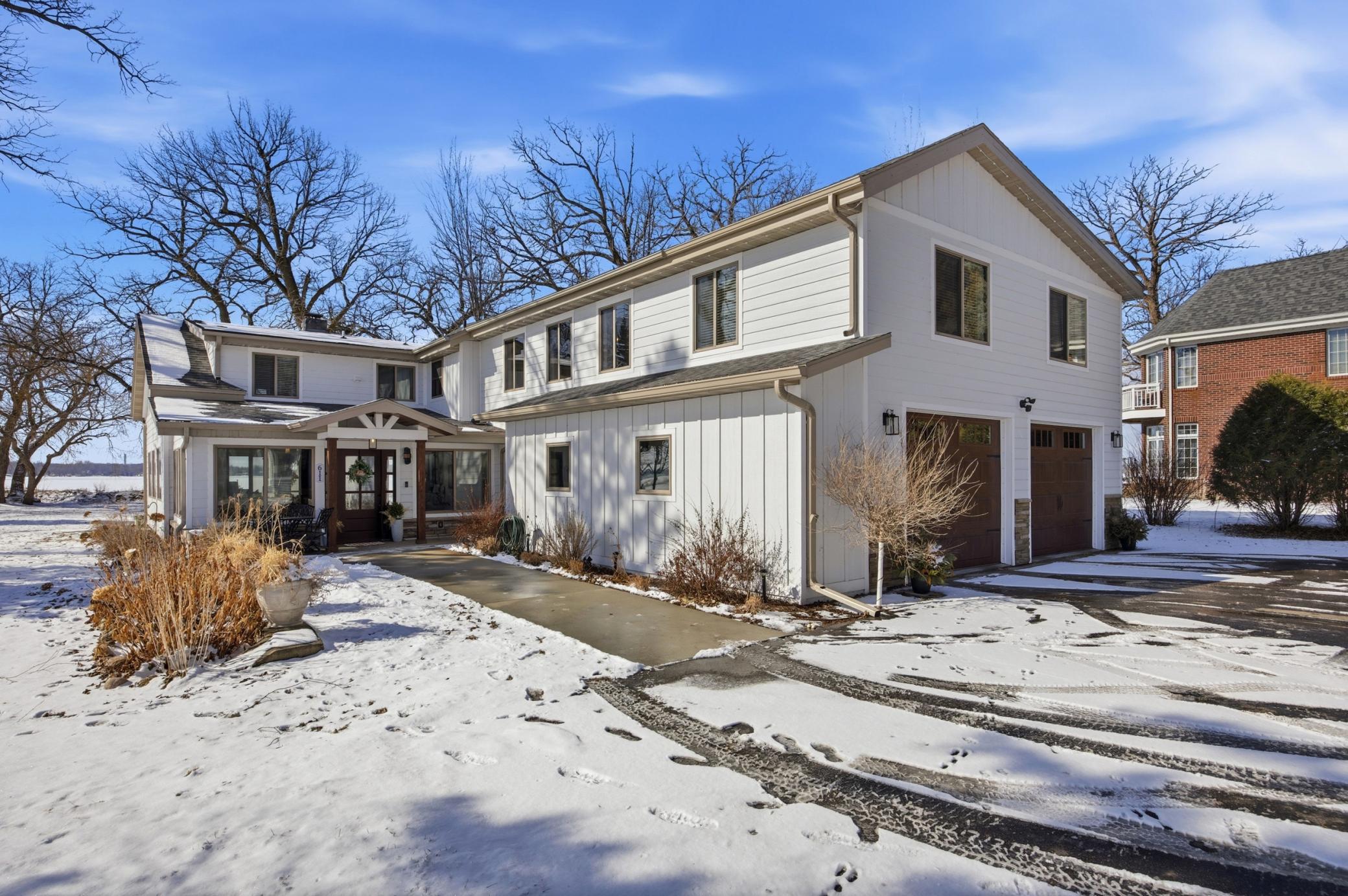 611 N Shore Drive, Detroit Lakes, MN