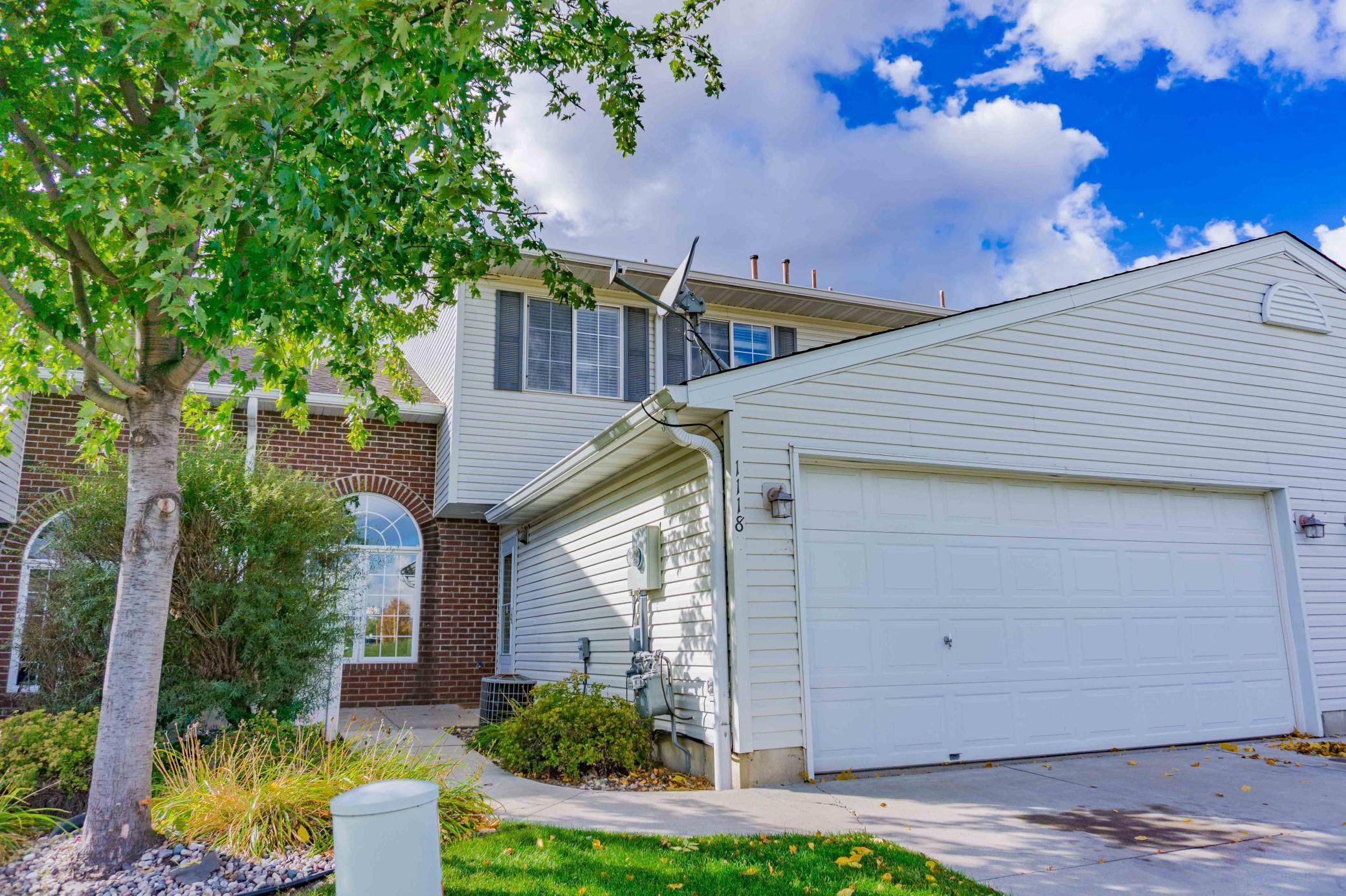 1118  Larkspur Lane, Waconia, MN