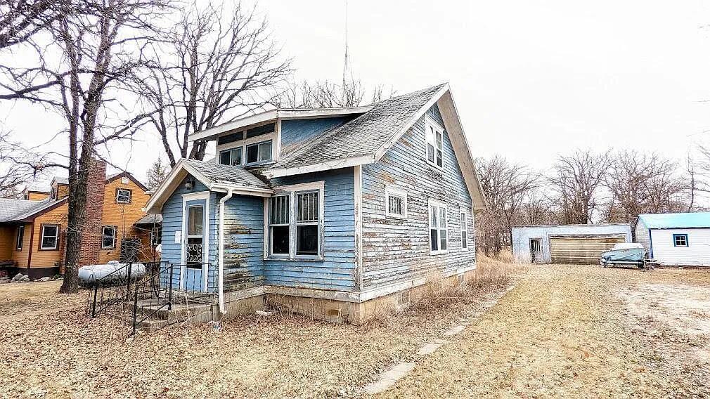 121 S State Avenue, Lake Bronson, MN