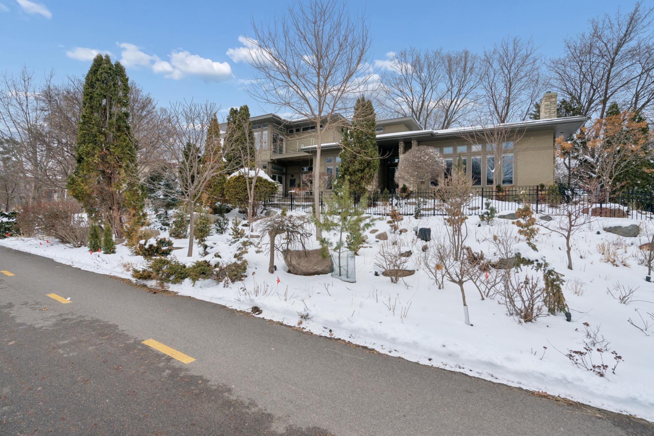 2864  Irving Avenue S, Minneapolis, MN