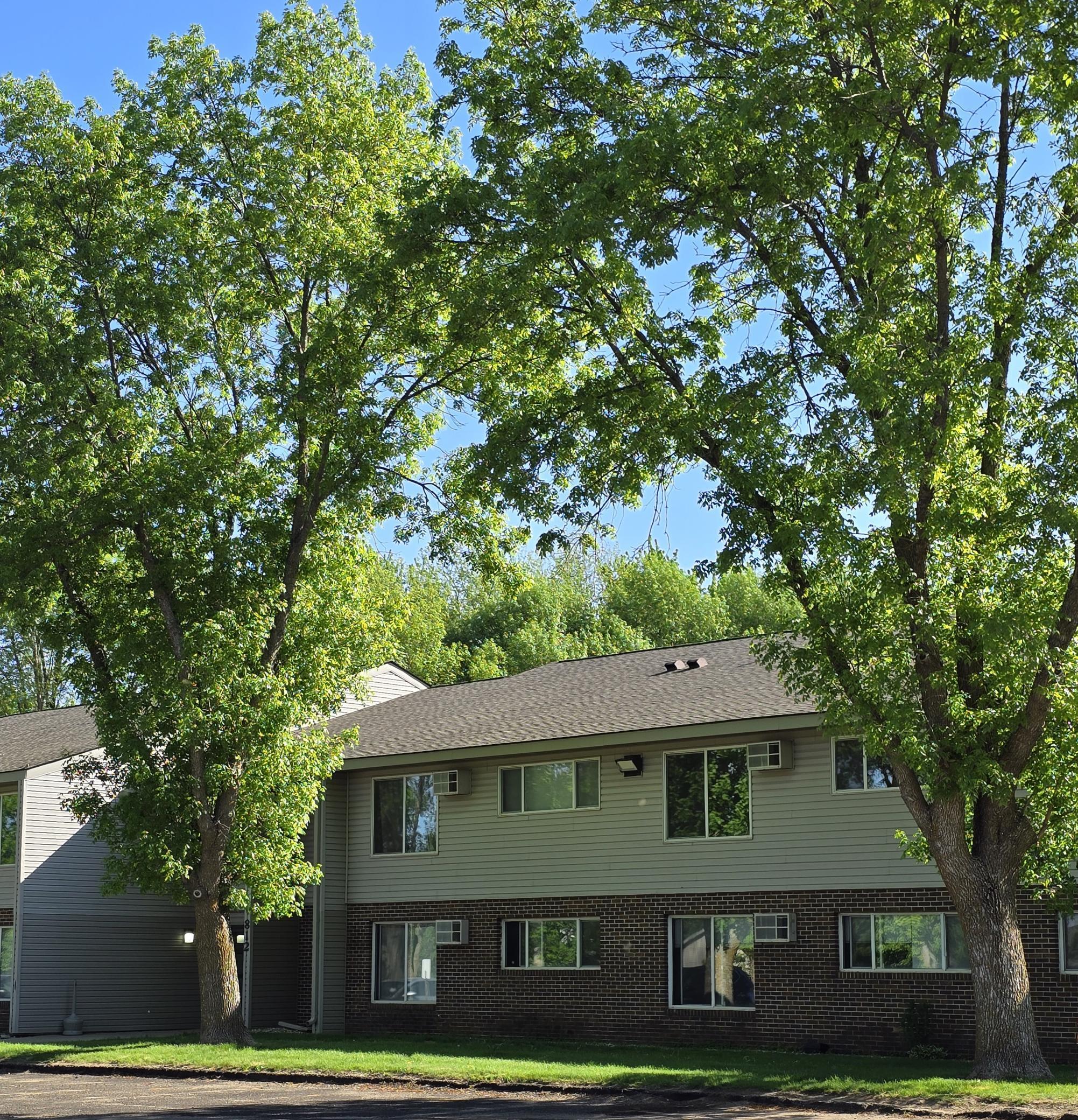 808  Hills Avenue, Jackson, MN