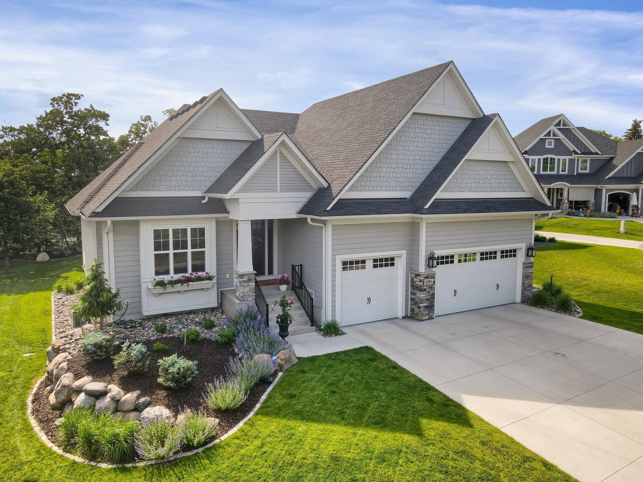 6284  Montee Drive, Eden Prairie, MN