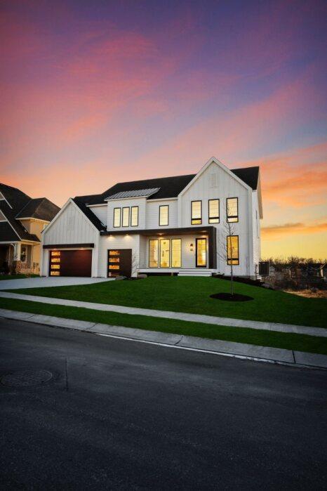 707  Ensconced Way Drive, Chaska, MN