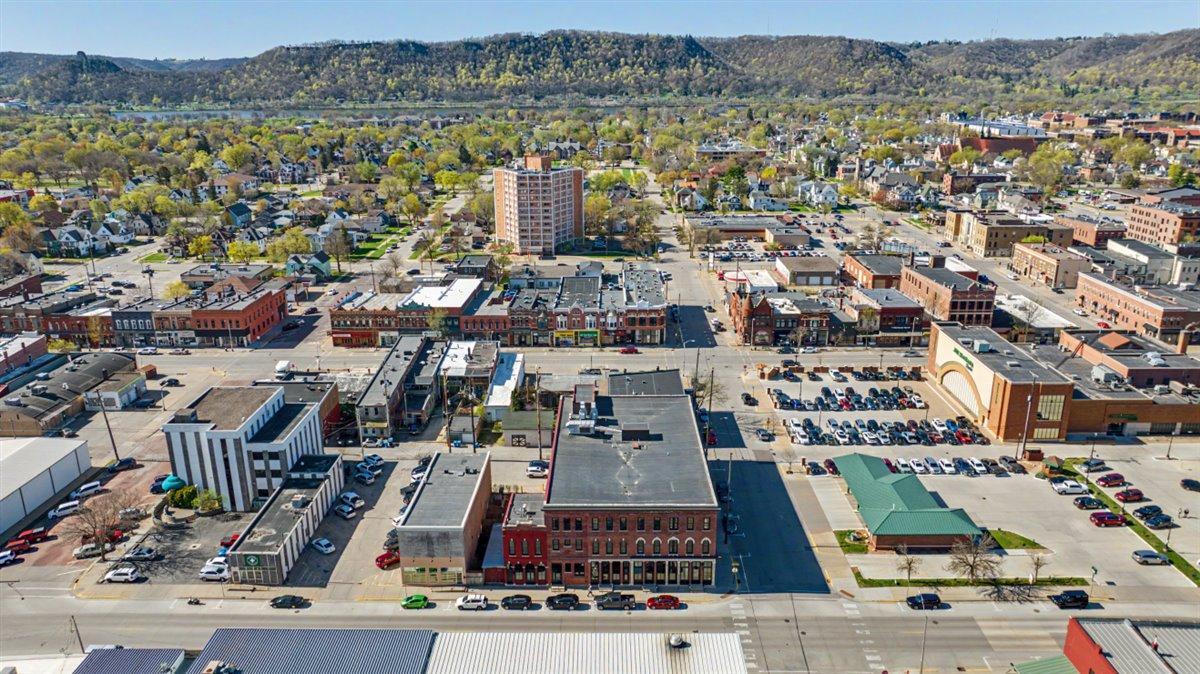102  Walnut Street, Winona, MN