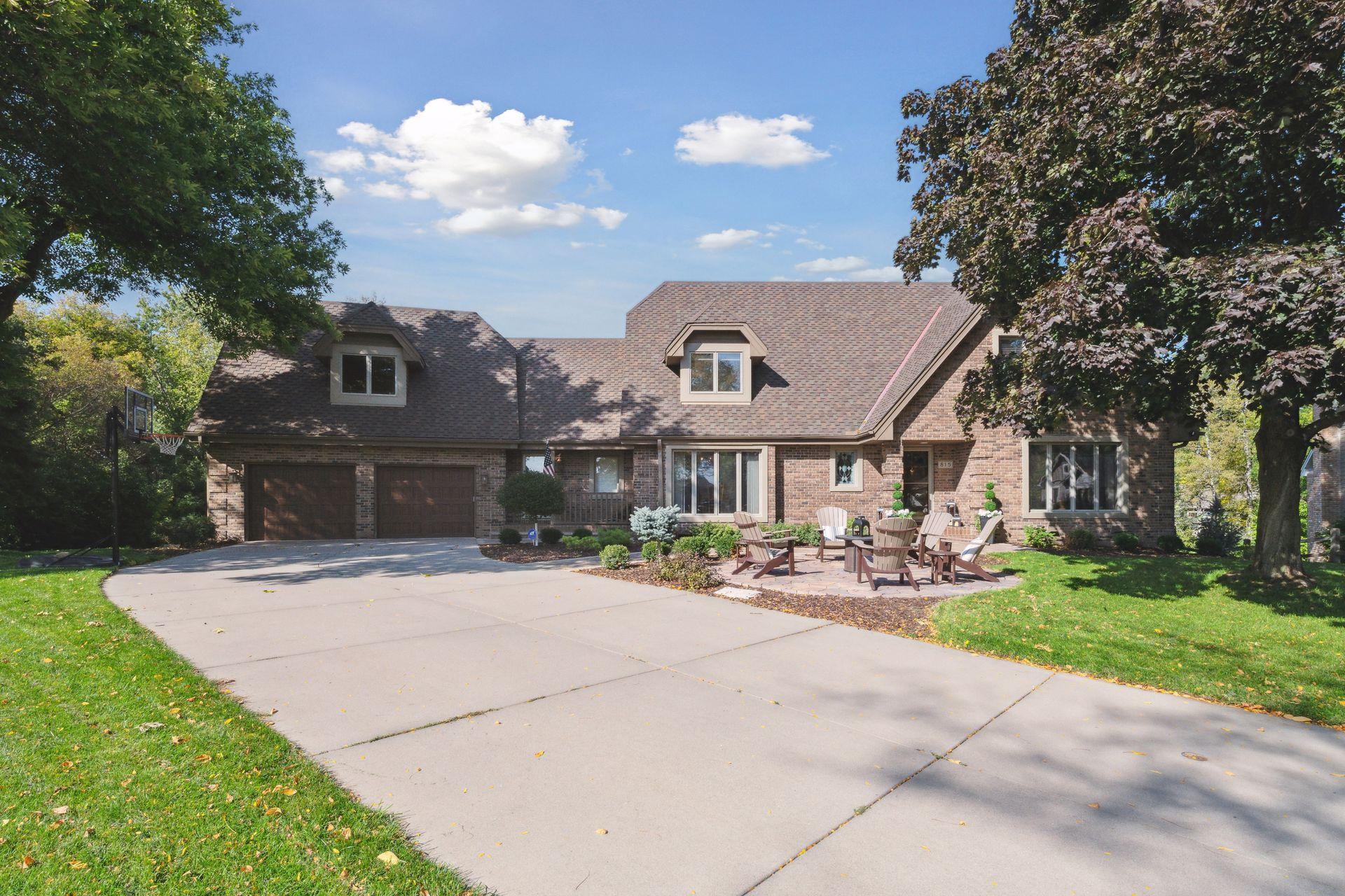 815  Alvarado Lane N, Plymouth, MN