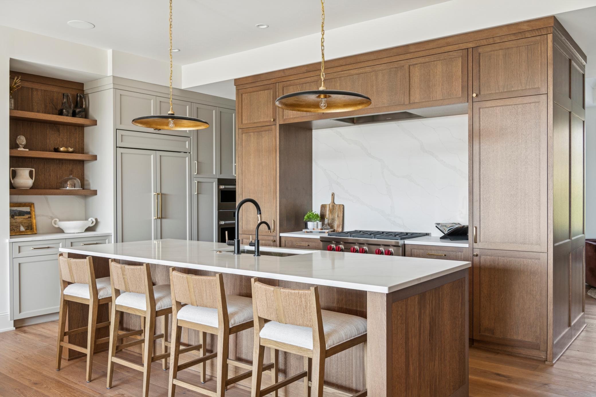 2416  Commerce Boulevard, Mound, MN